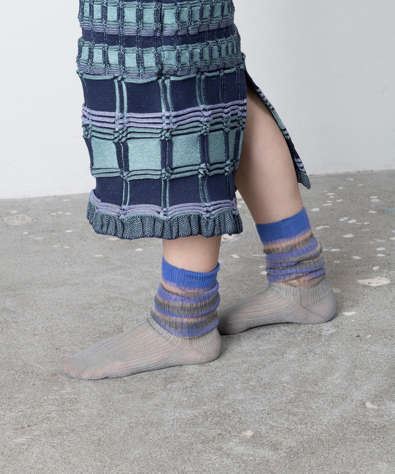 SHEER BORDER LOOSE SOCKS
