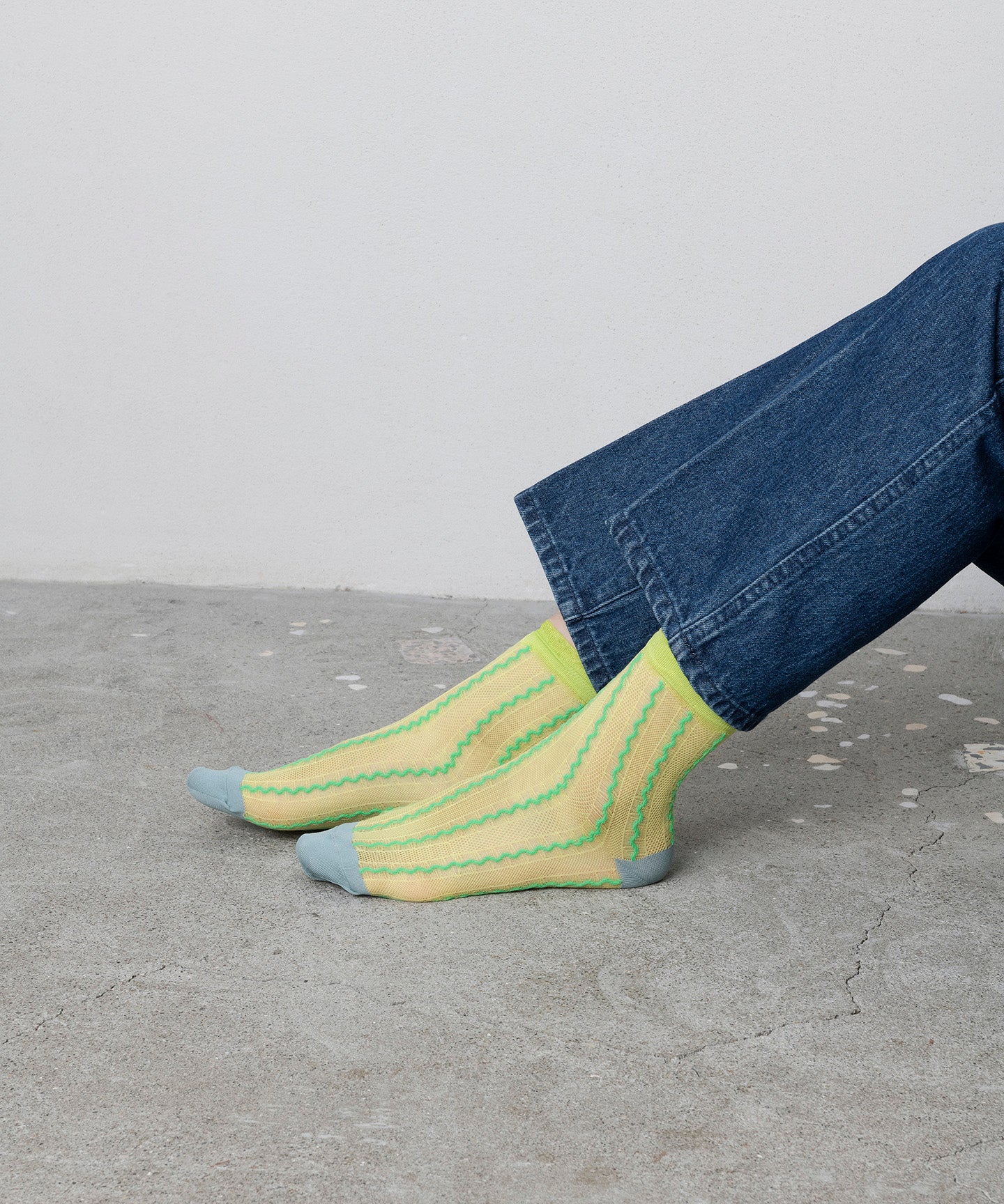 WAVY STRIPE SOCKS