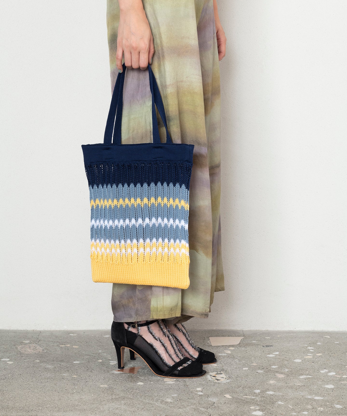 STRIPE LINED SHEER SOCKS