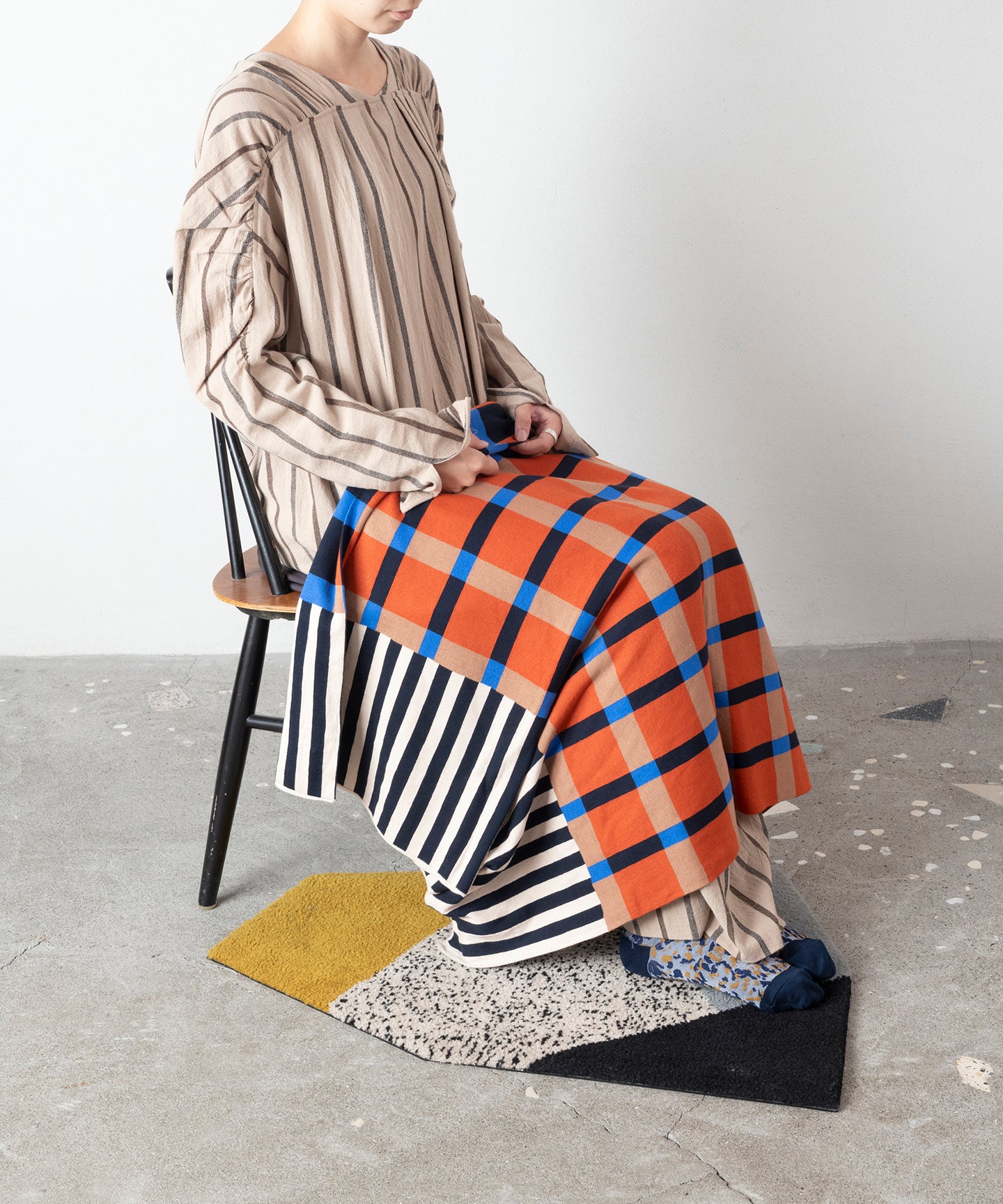 STRIPE-PLAID PATTERN KNIT BLANKET