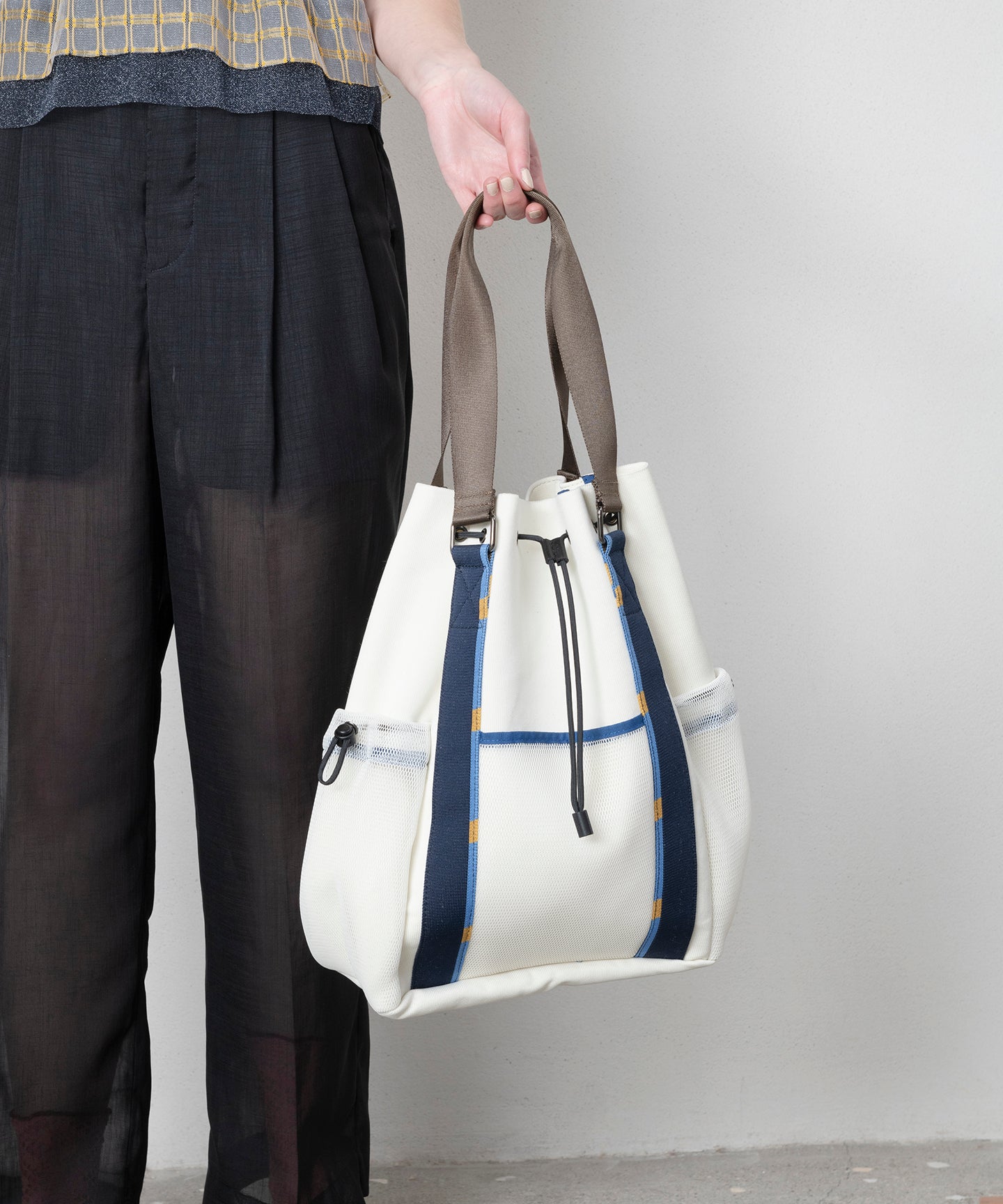 POCKET MESH BACKPACK