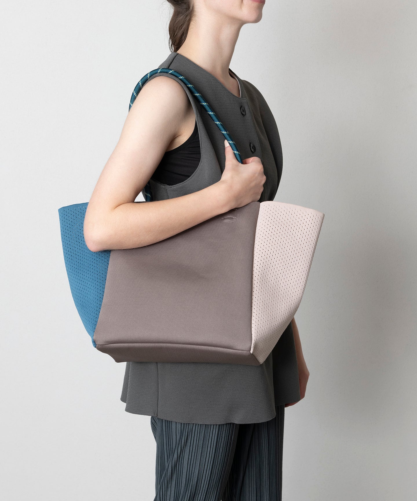 MESH COLOR SWITICH BAG