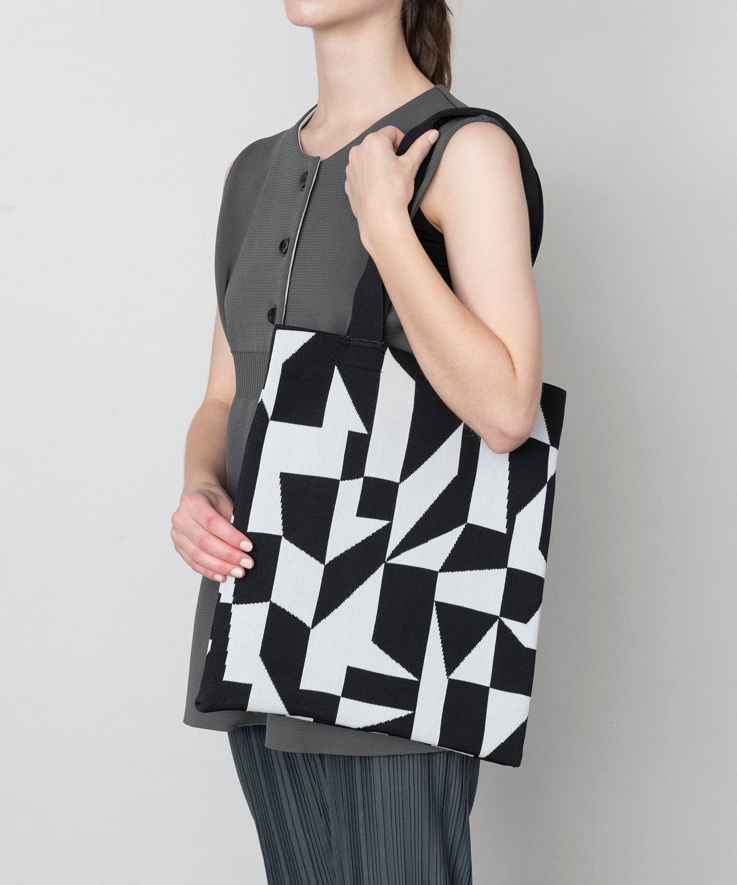 RANDOM BLOCK TOTE BAG