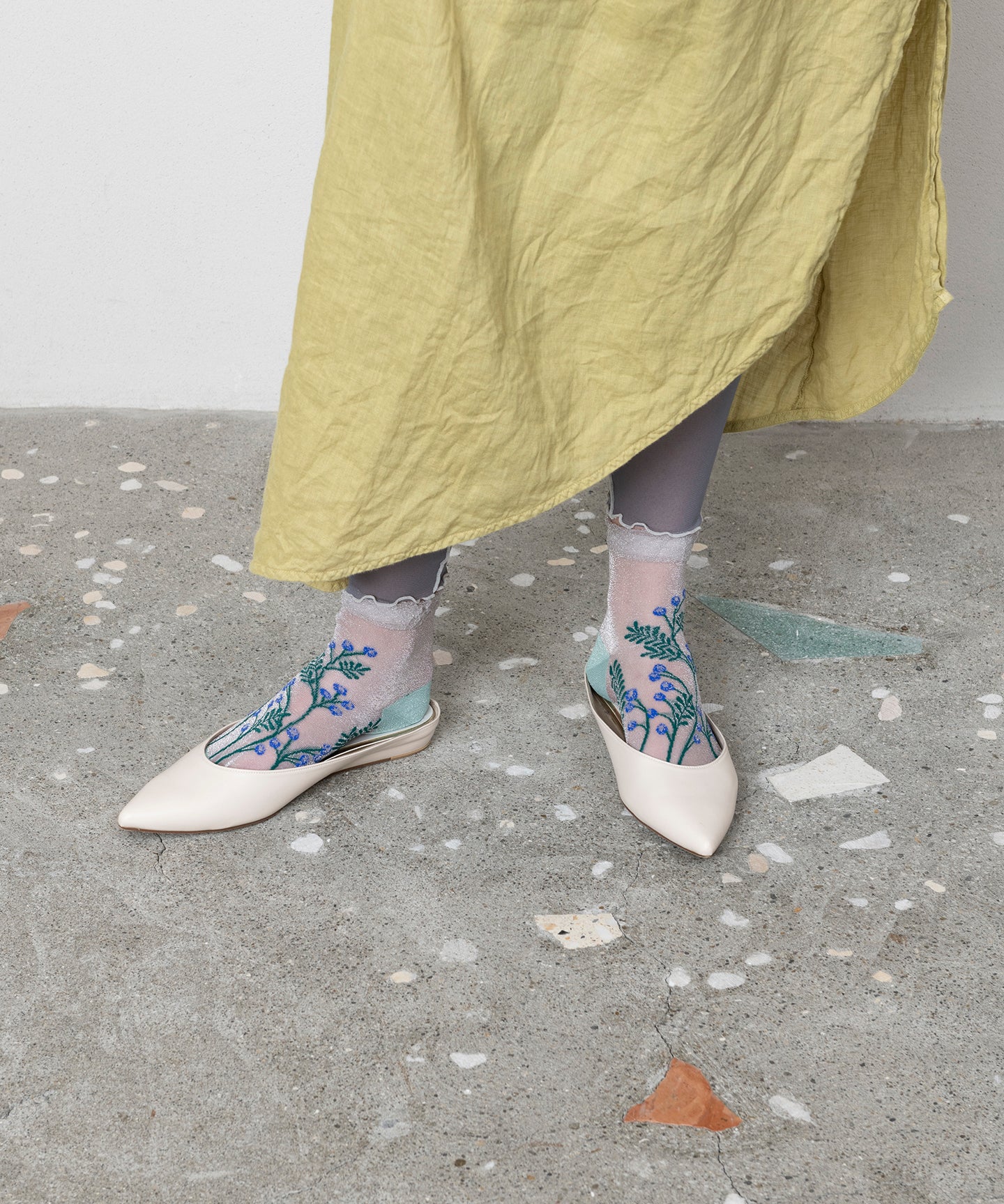 FLOWER TRANCEPARENT SOCKS