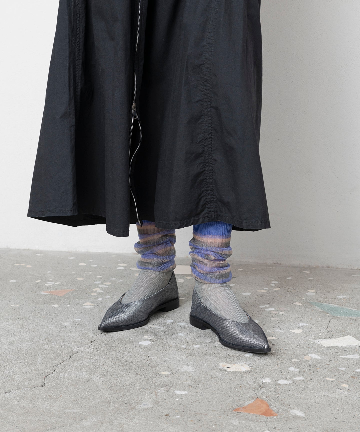 SHEER BORDER LOOSE SOCKS