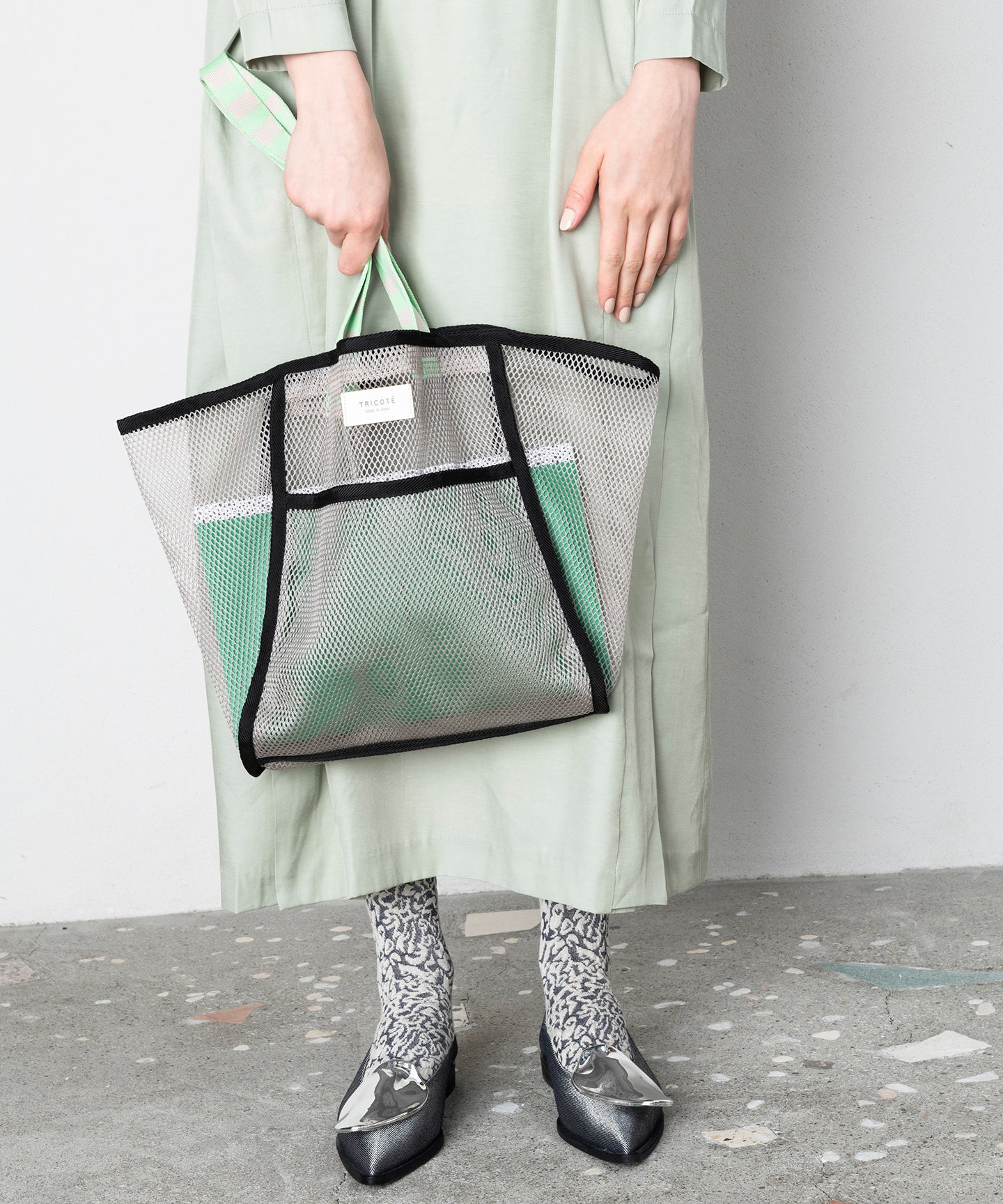 MESH POCKET TOTE BAG