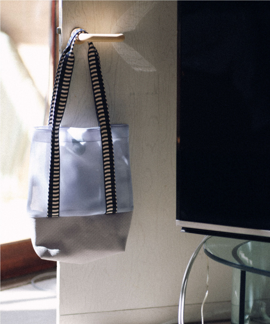 MESH SPONGE TOTE BAG