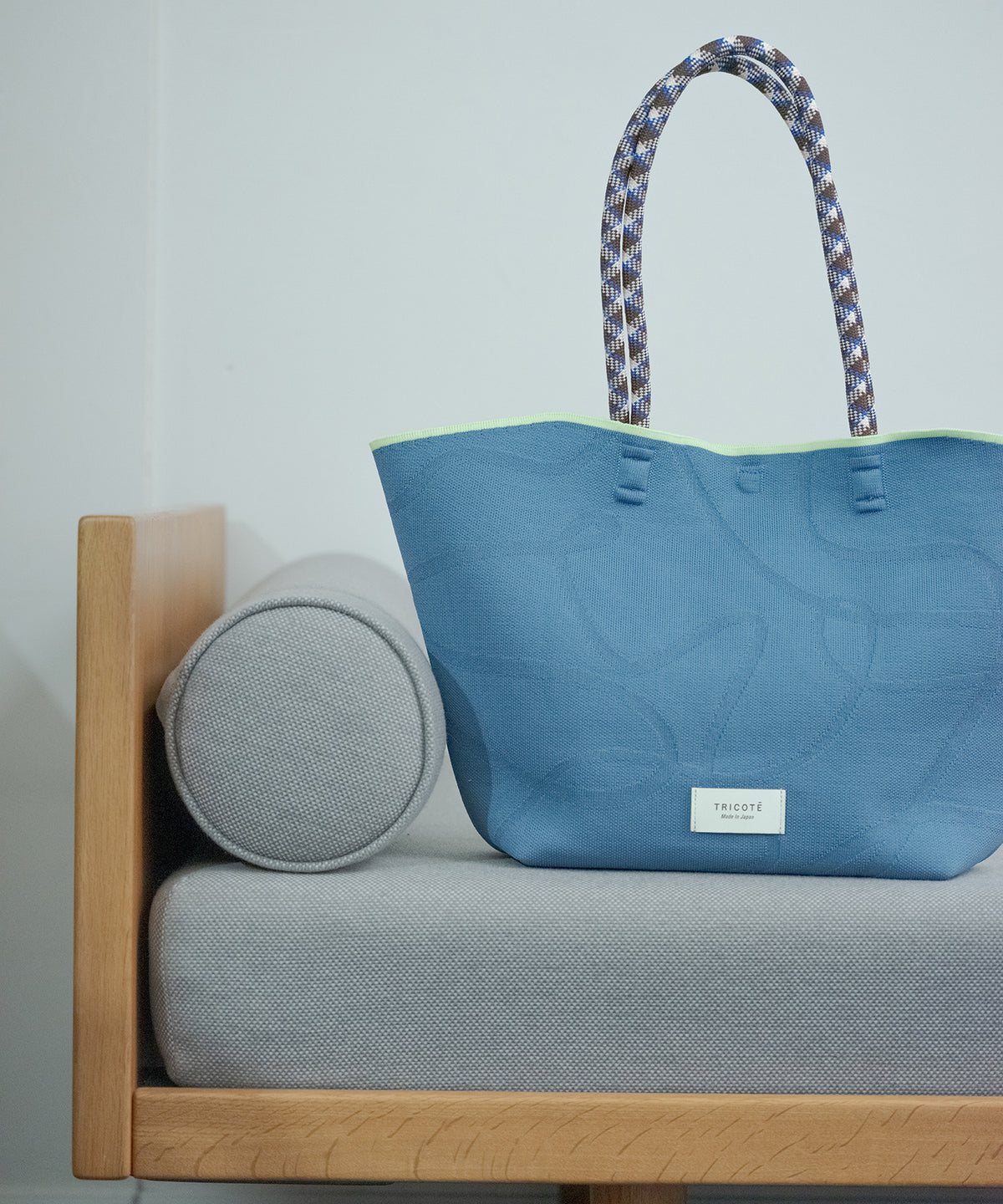 BUMPY LINK TOTE BAG Brook Knit Tote Bag