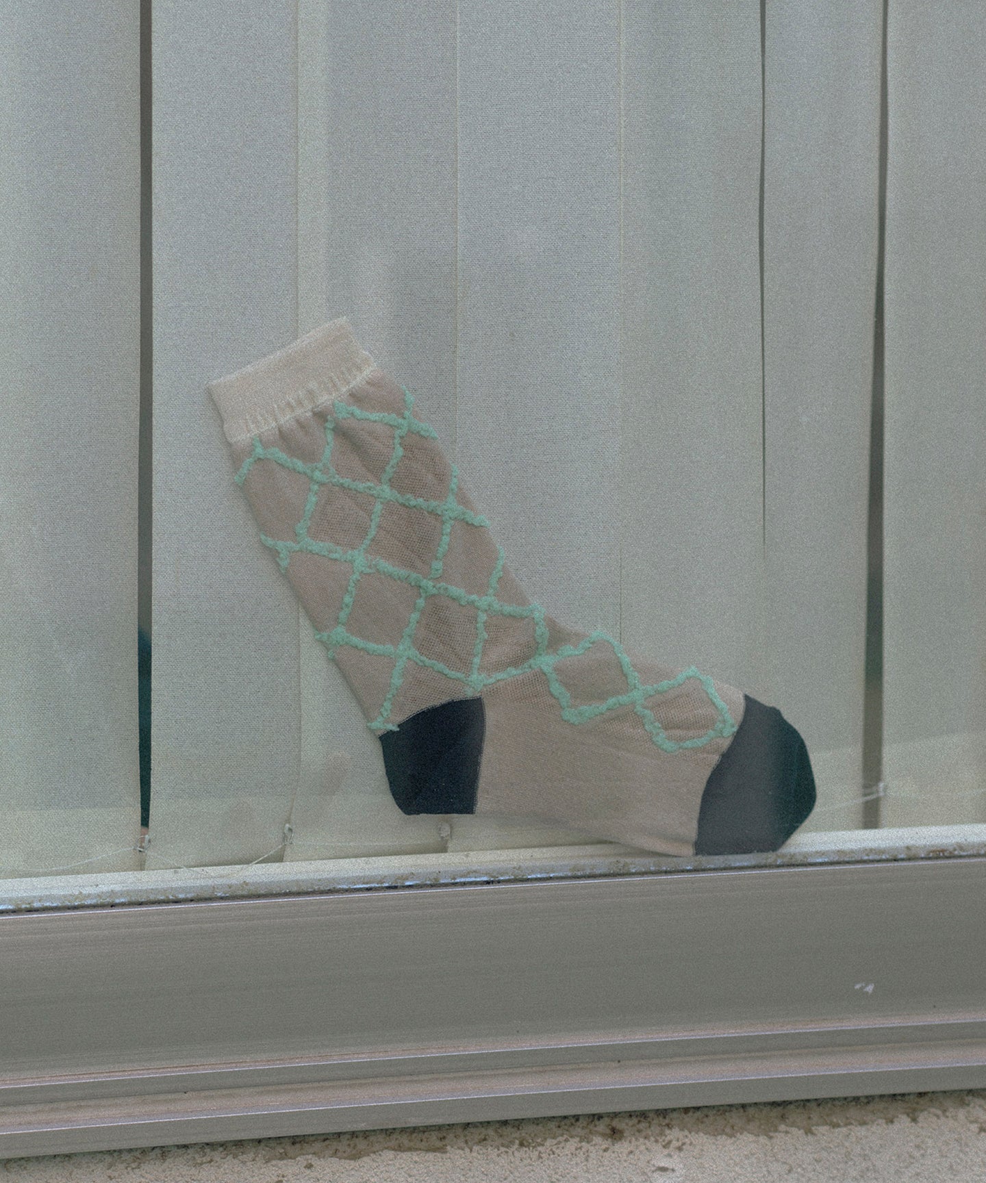 DIAMOND SHAPE FLUFFY SOCKS