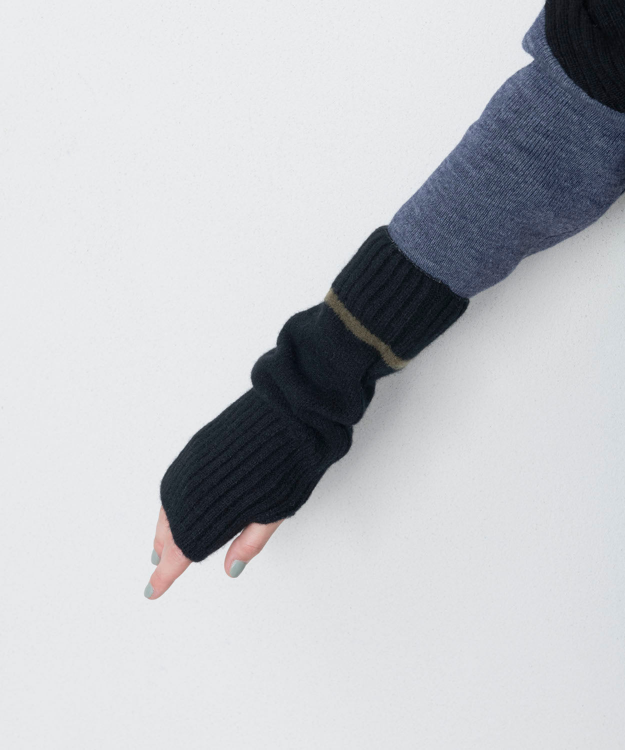 LINE RIB ARM WARMERS