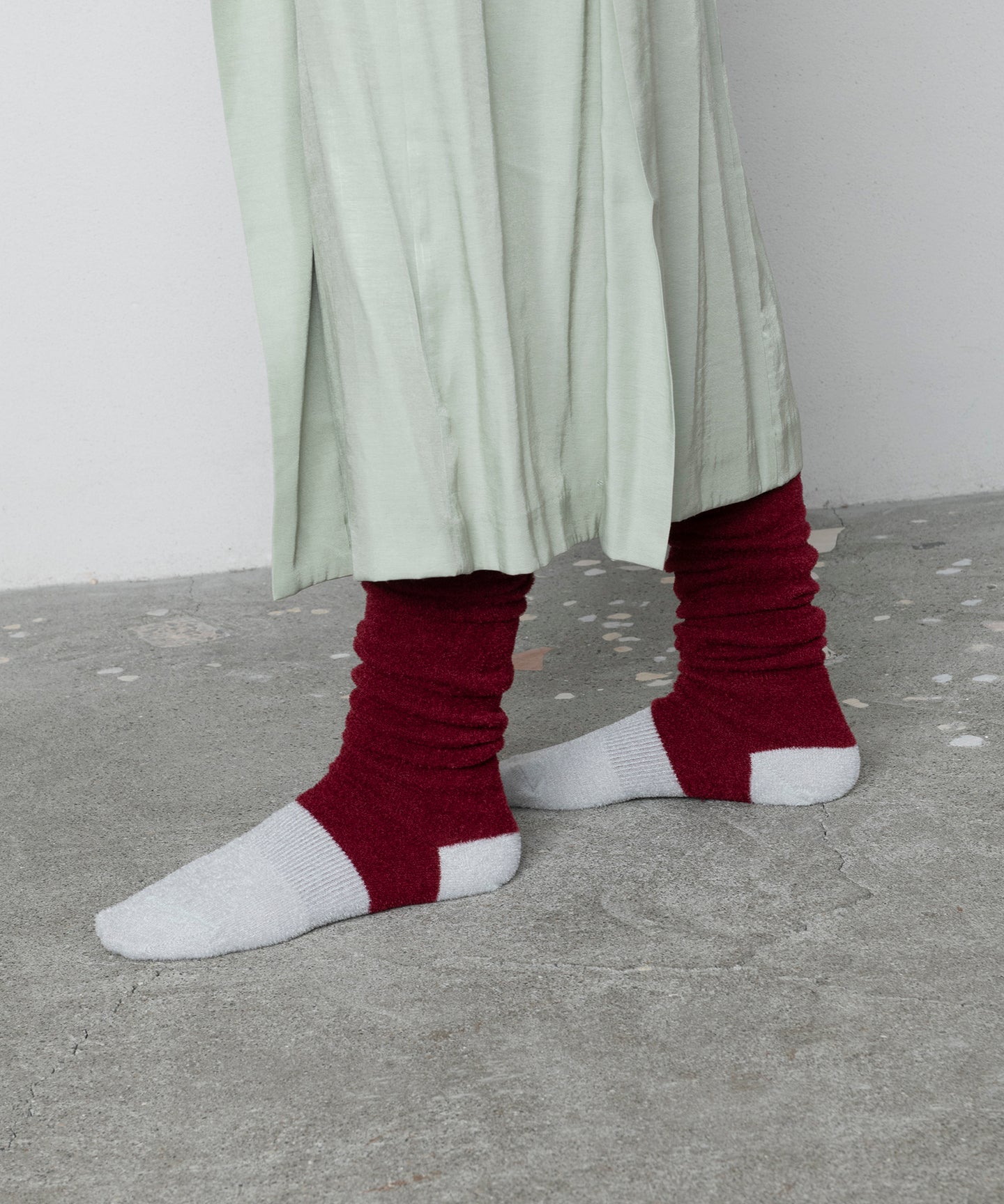 GATHER LOOSE HIGH SOCKS