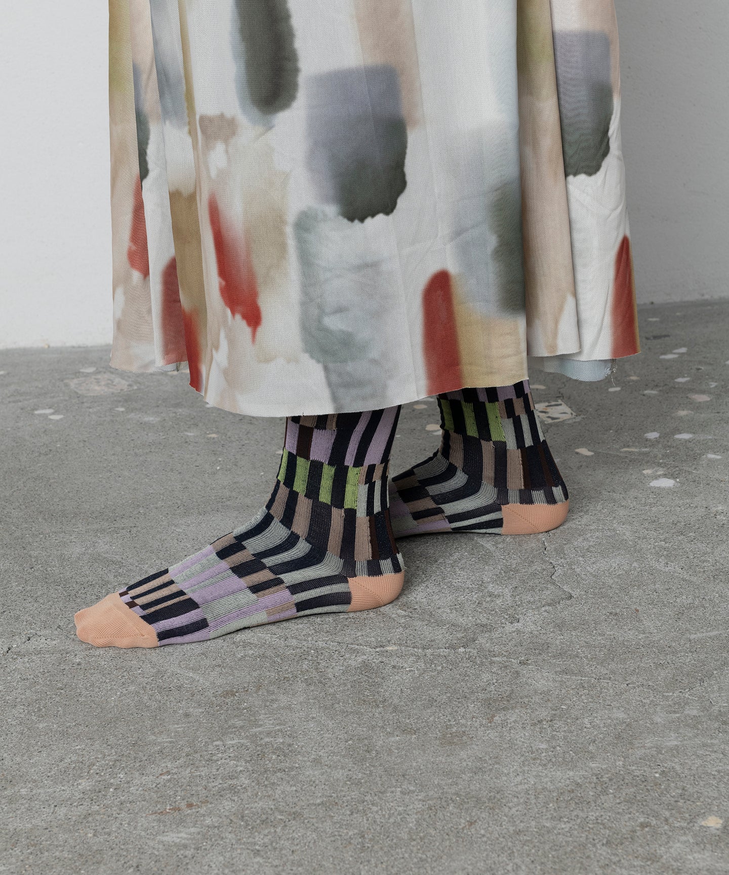 RANDOM PLAID PATTERN PATCH SOCKS