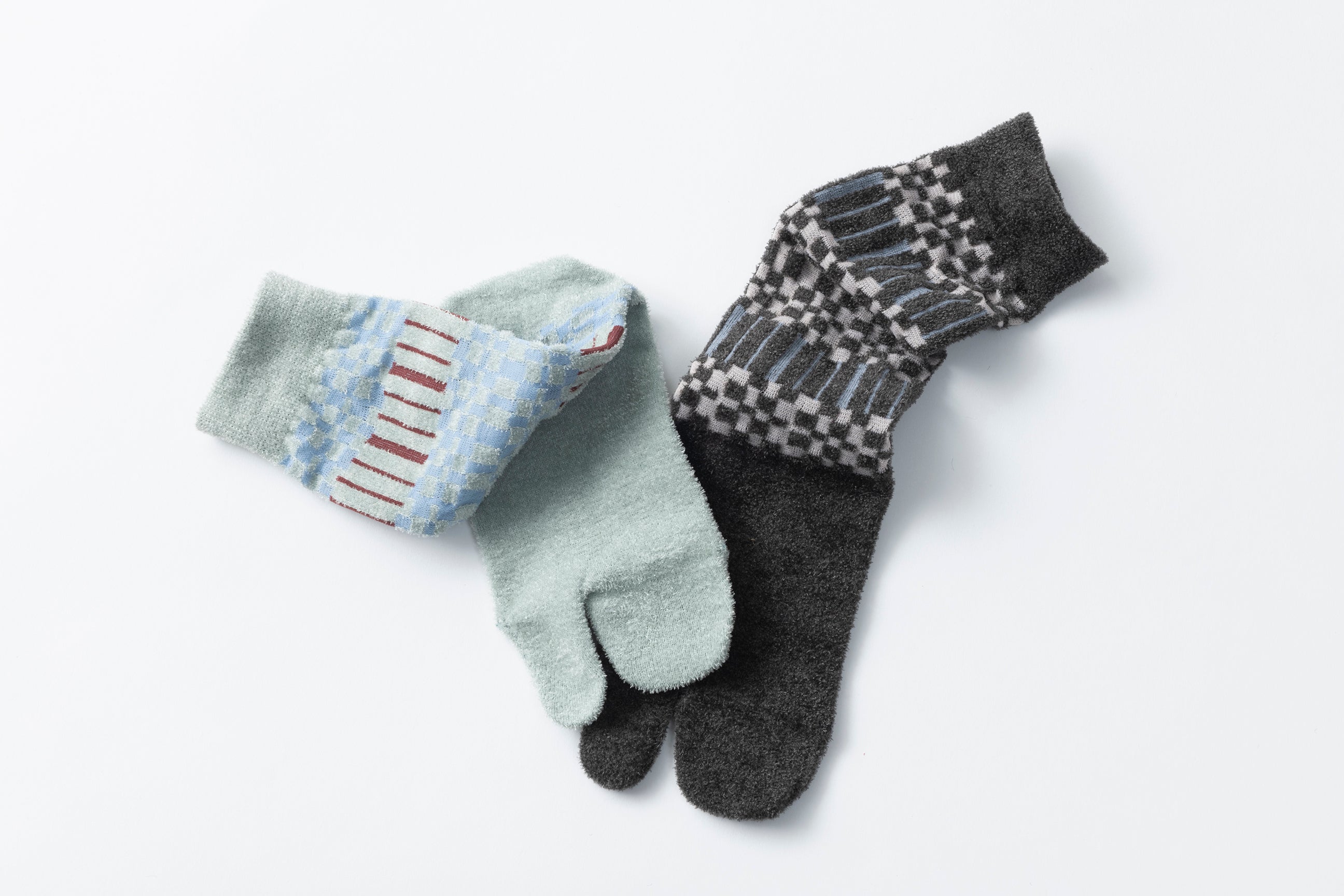 PLAID STRIPED TABI SOCKS