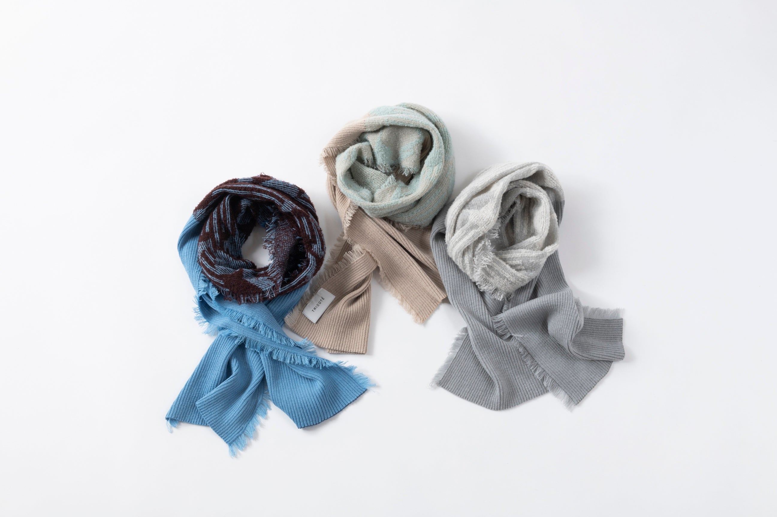 TEXTURED RIB KNIT SCARF