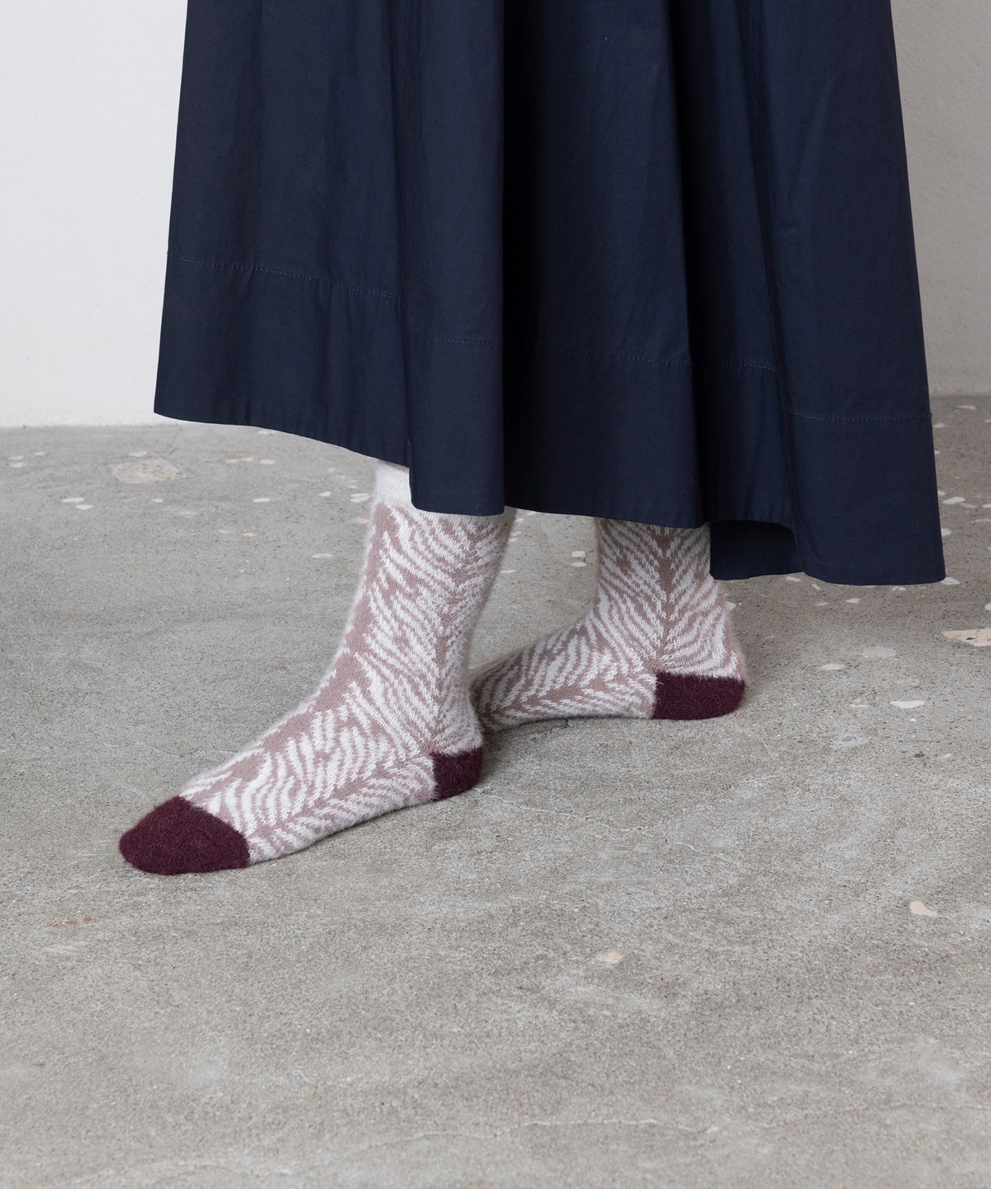 ZEBRA PATTERN ROOM SOCKS