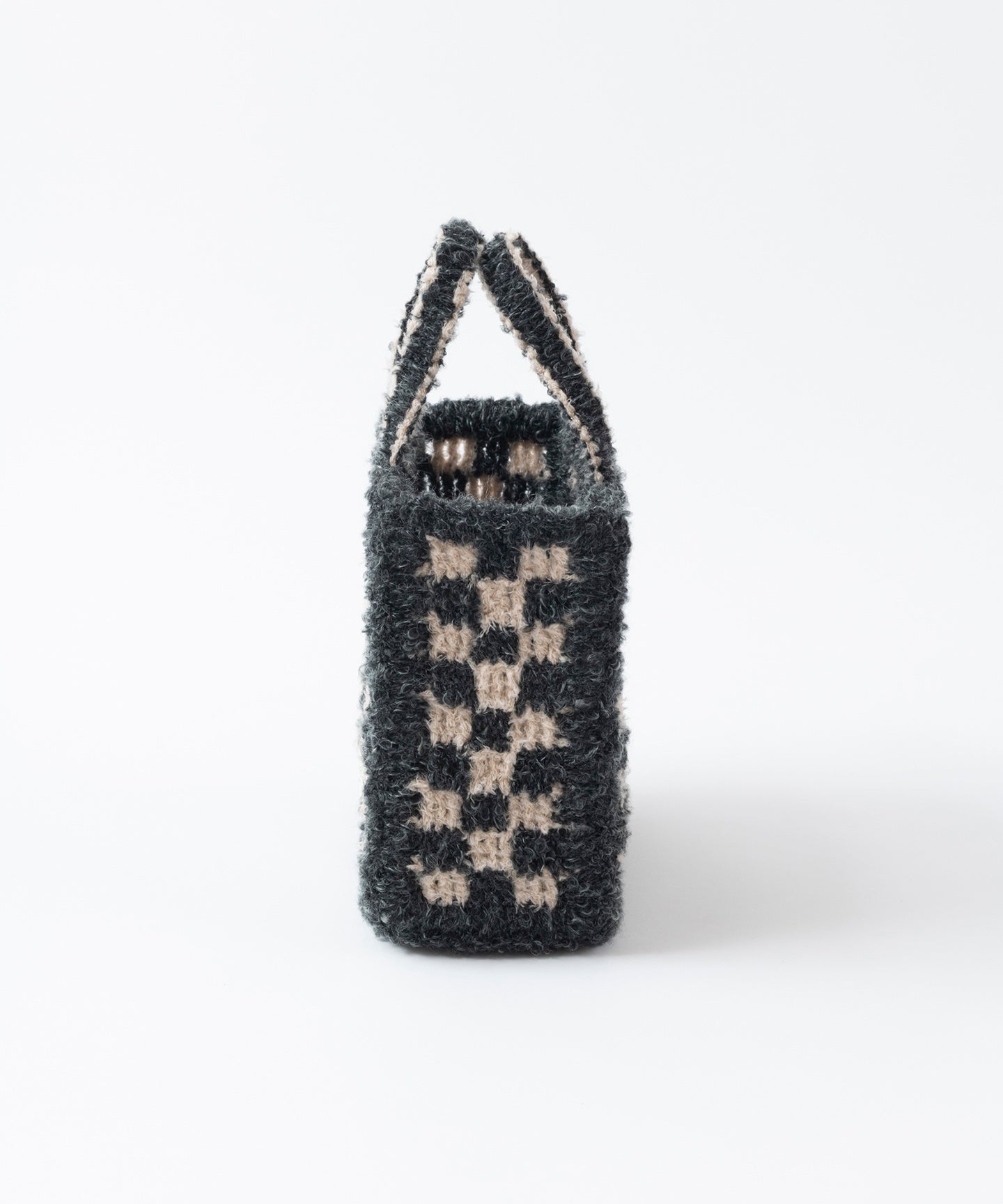 EN CHECKERED BAG
