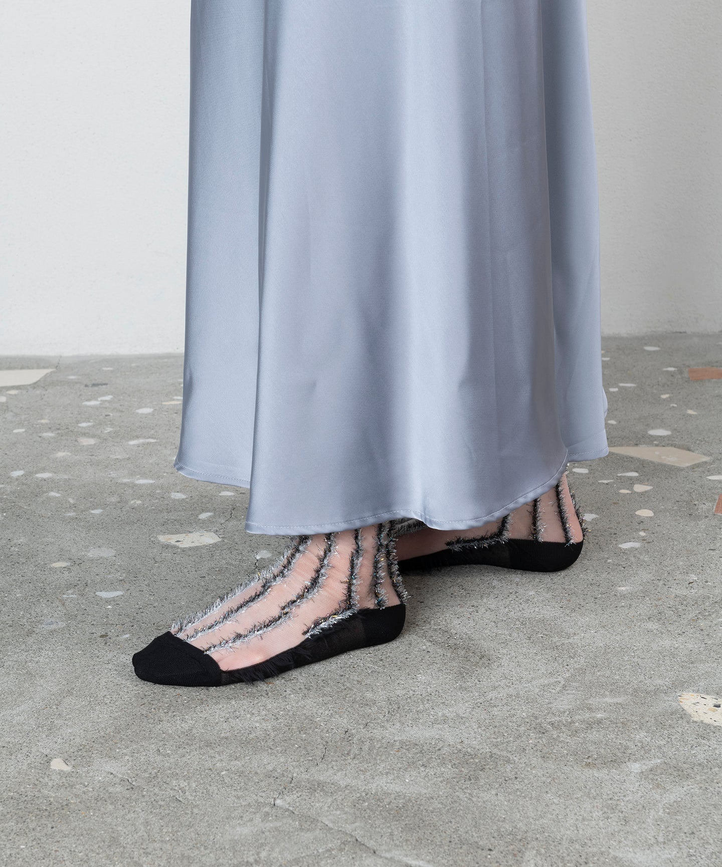 STRIPE LINED SHEER SOCKS