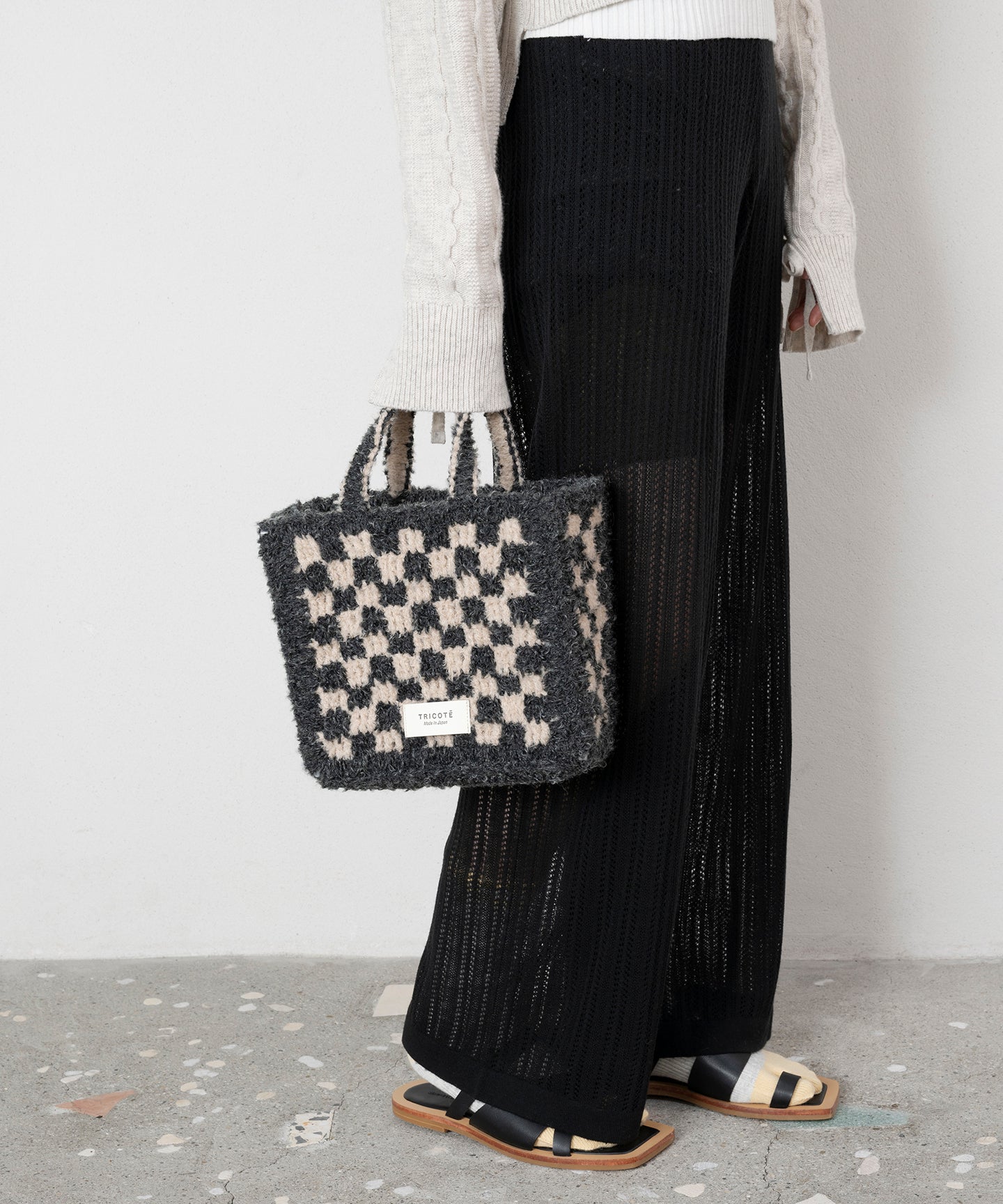 EN CHECKERED BAG