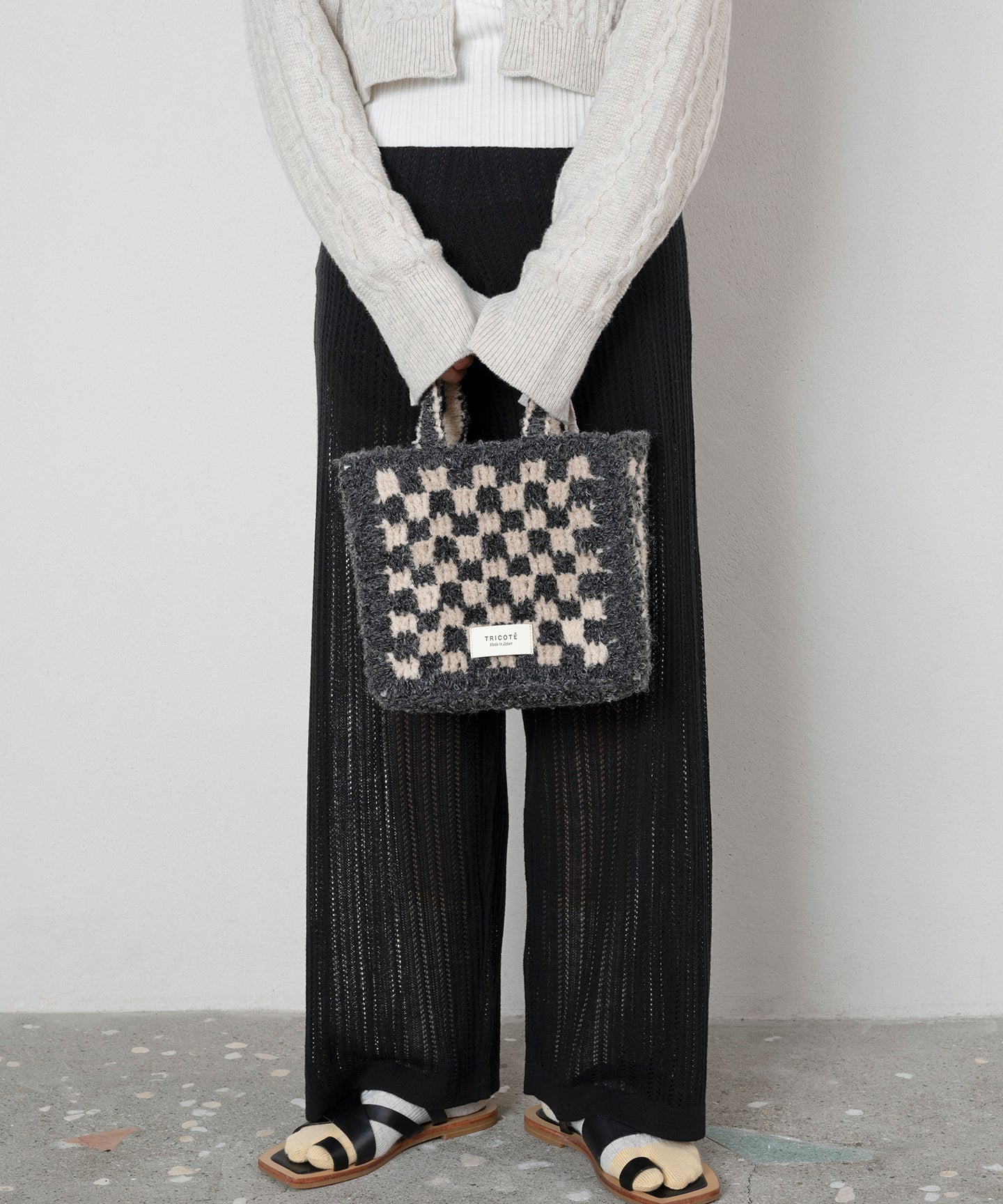 EN CHECKERED BAG
