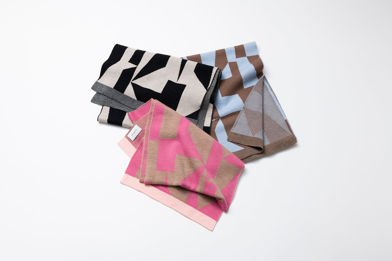 GEOMETRIC HERRINGBONE REVERSIBLE SCARF
