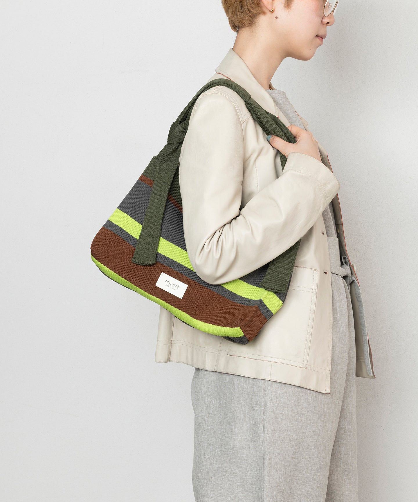 SHOULDER POUCH BAG