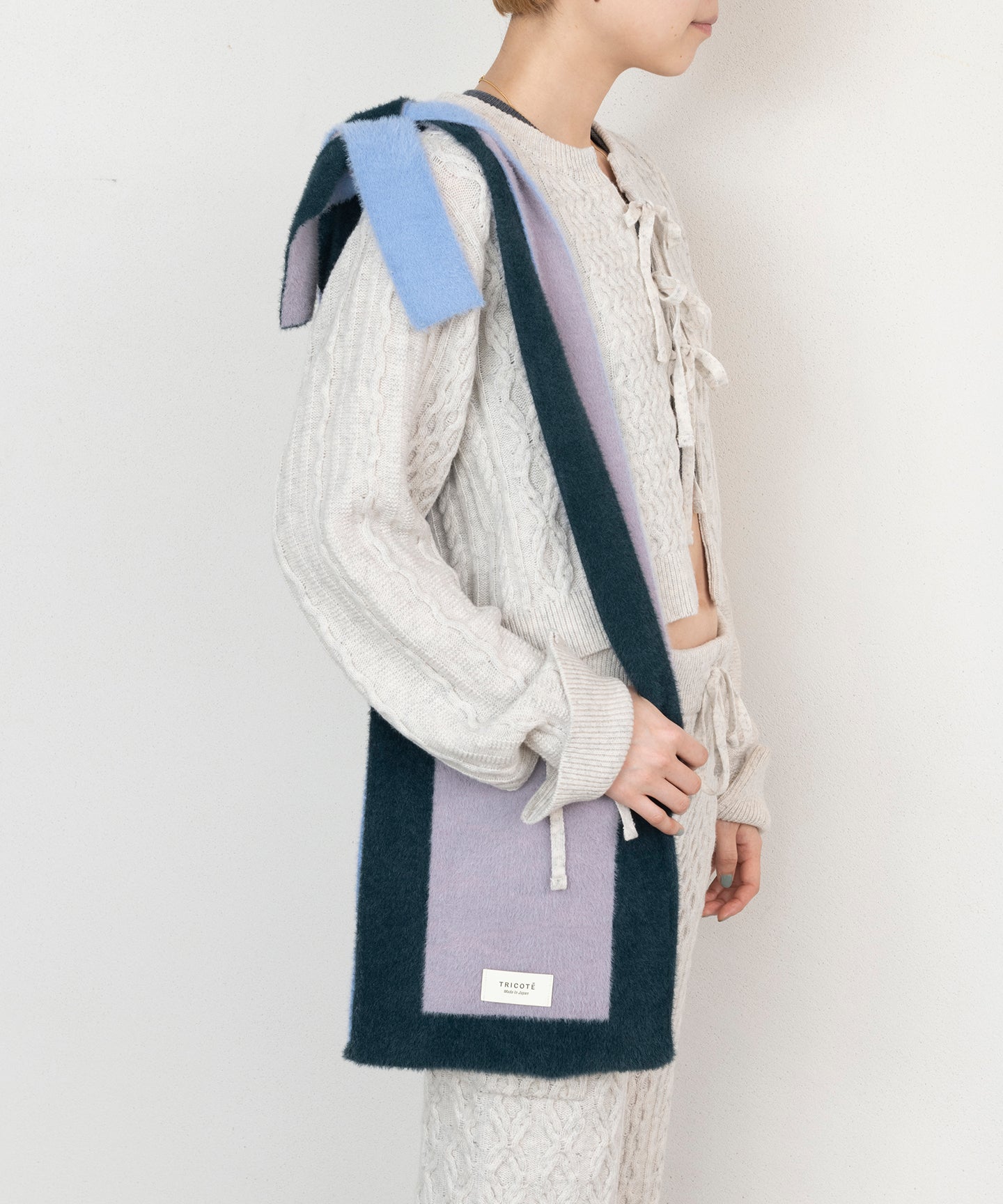 SHAGGY ARRANGE KNOT BAG