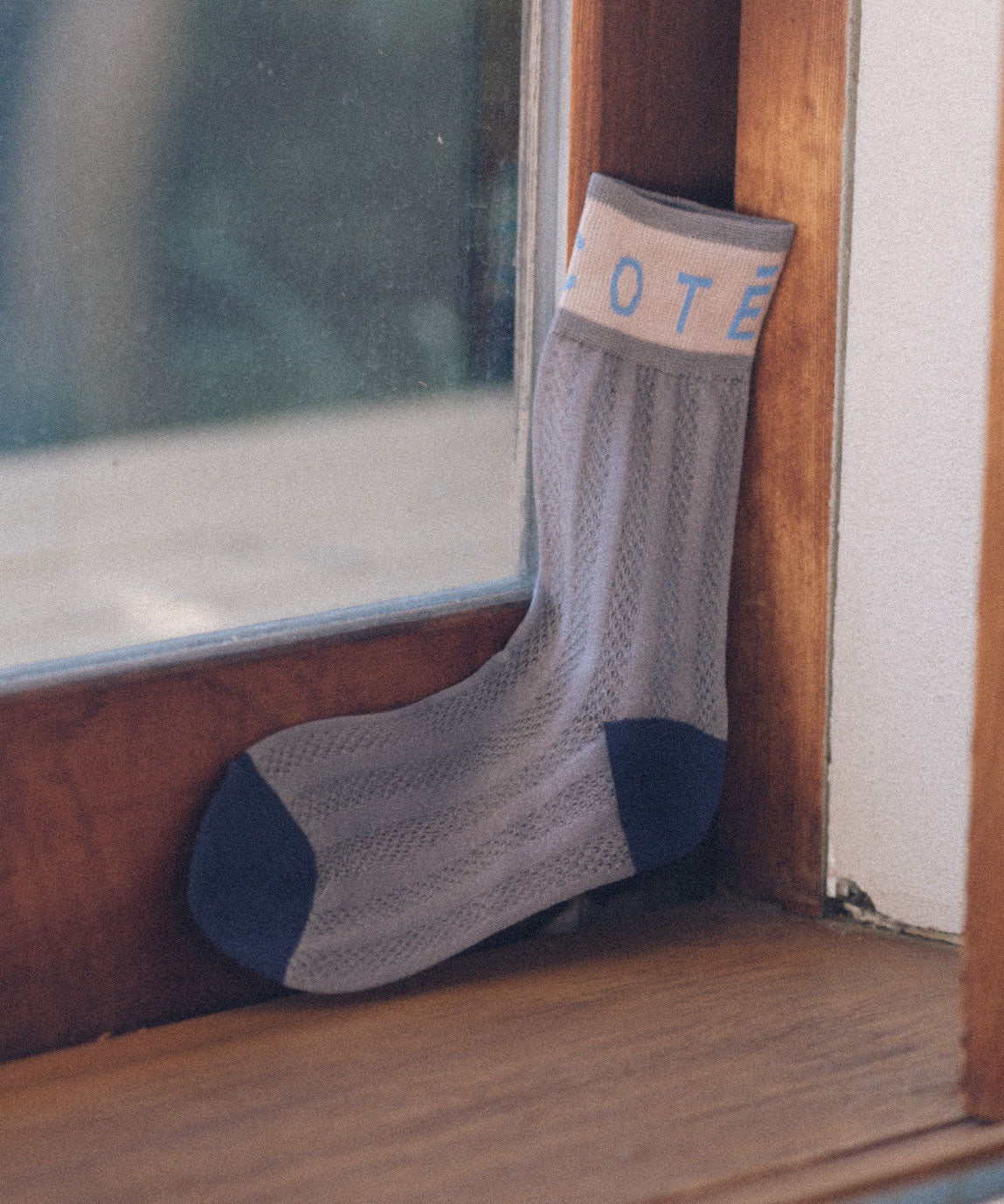 STRIPE MESH SOCKS