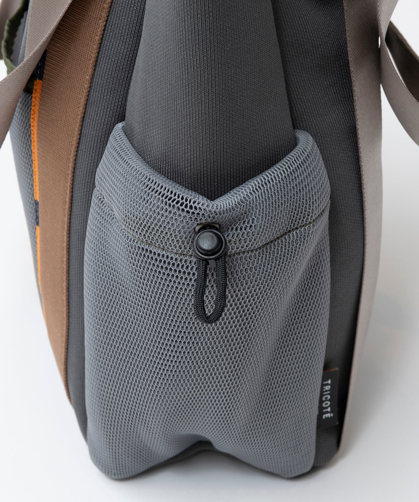 POCKET MESH BACKPACK