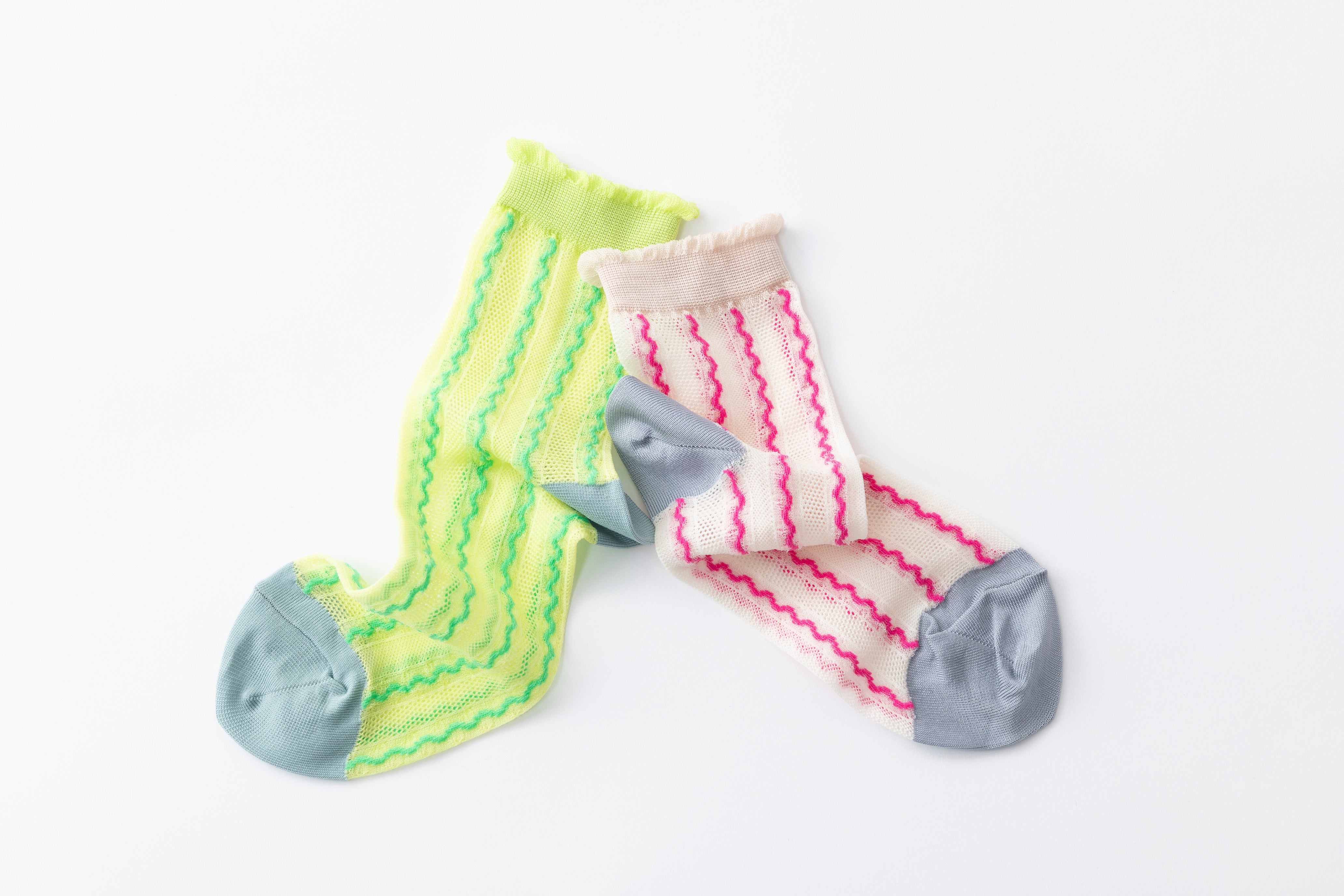 WAVY STRIPE SOCKS