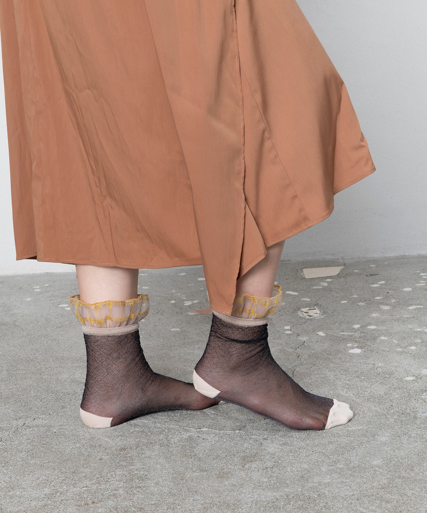 FRILLED CHECK SOCKS
