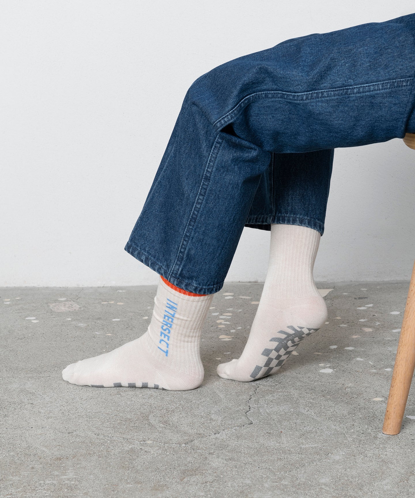INTERSECT LOGO SOCKS