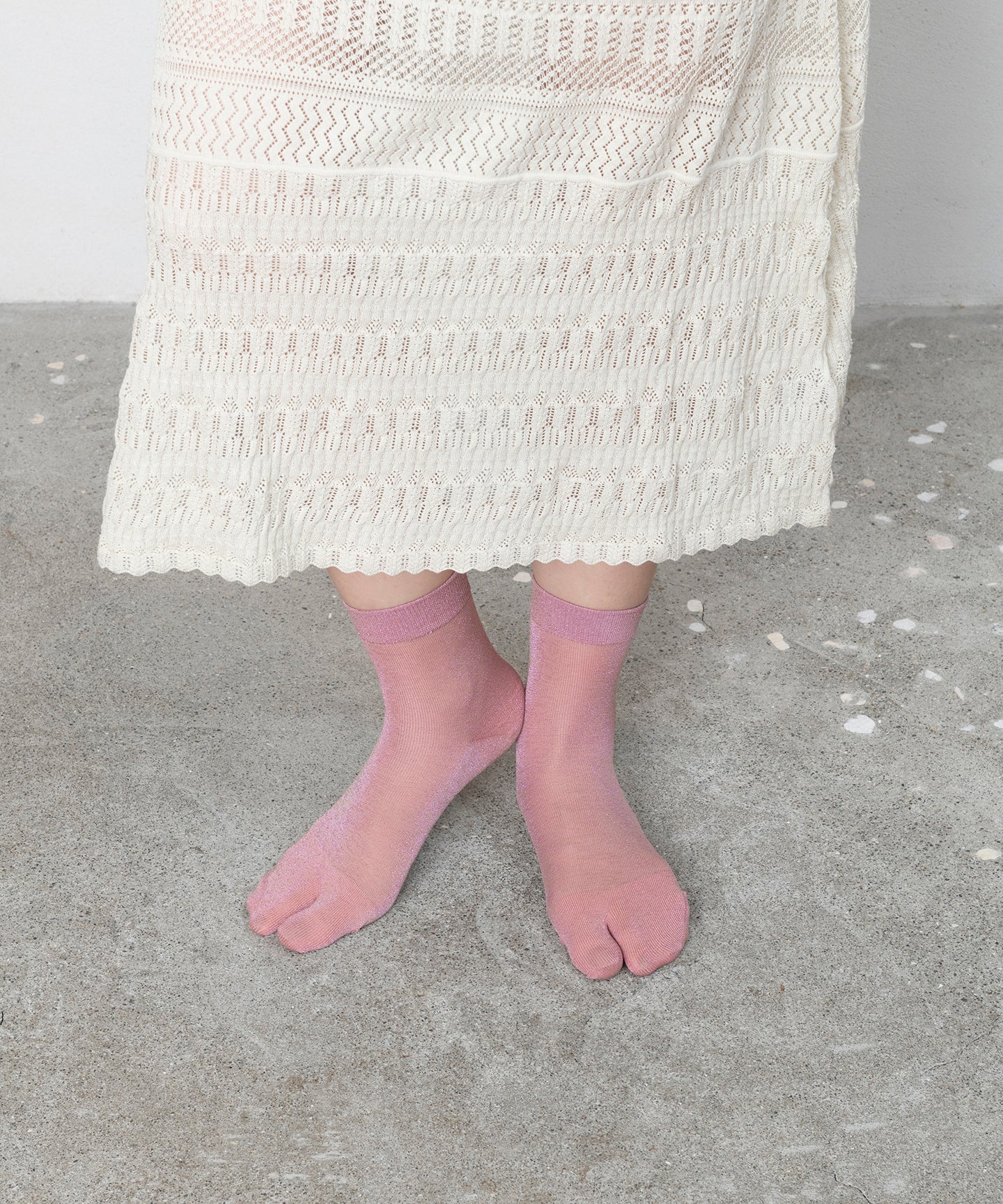 SHEER COLOUR LAME TABI SOCKS