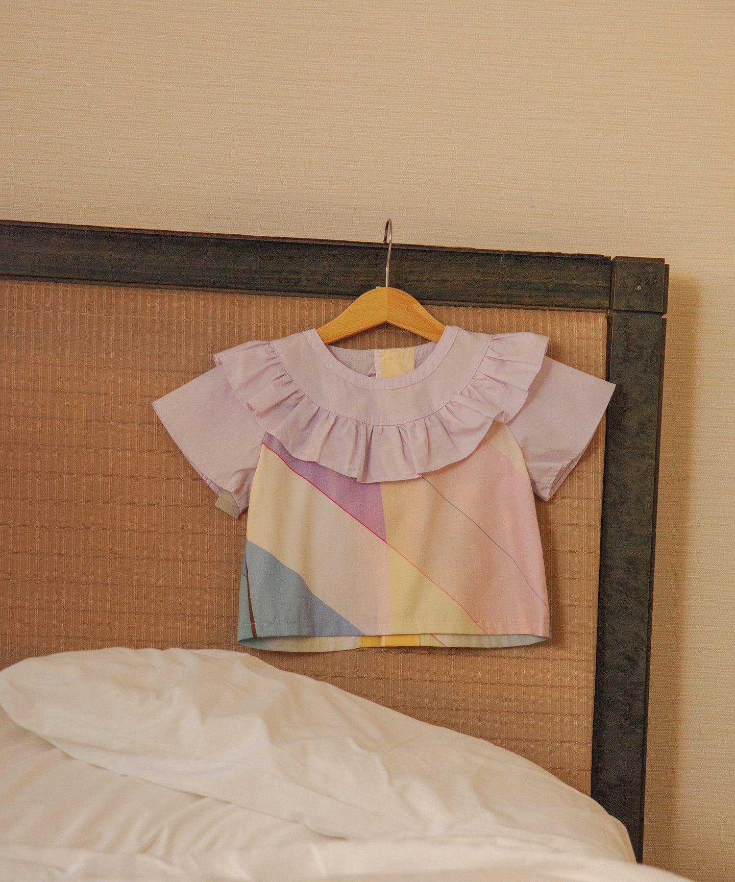 AURORA CIRCLE COLLAR TOPS