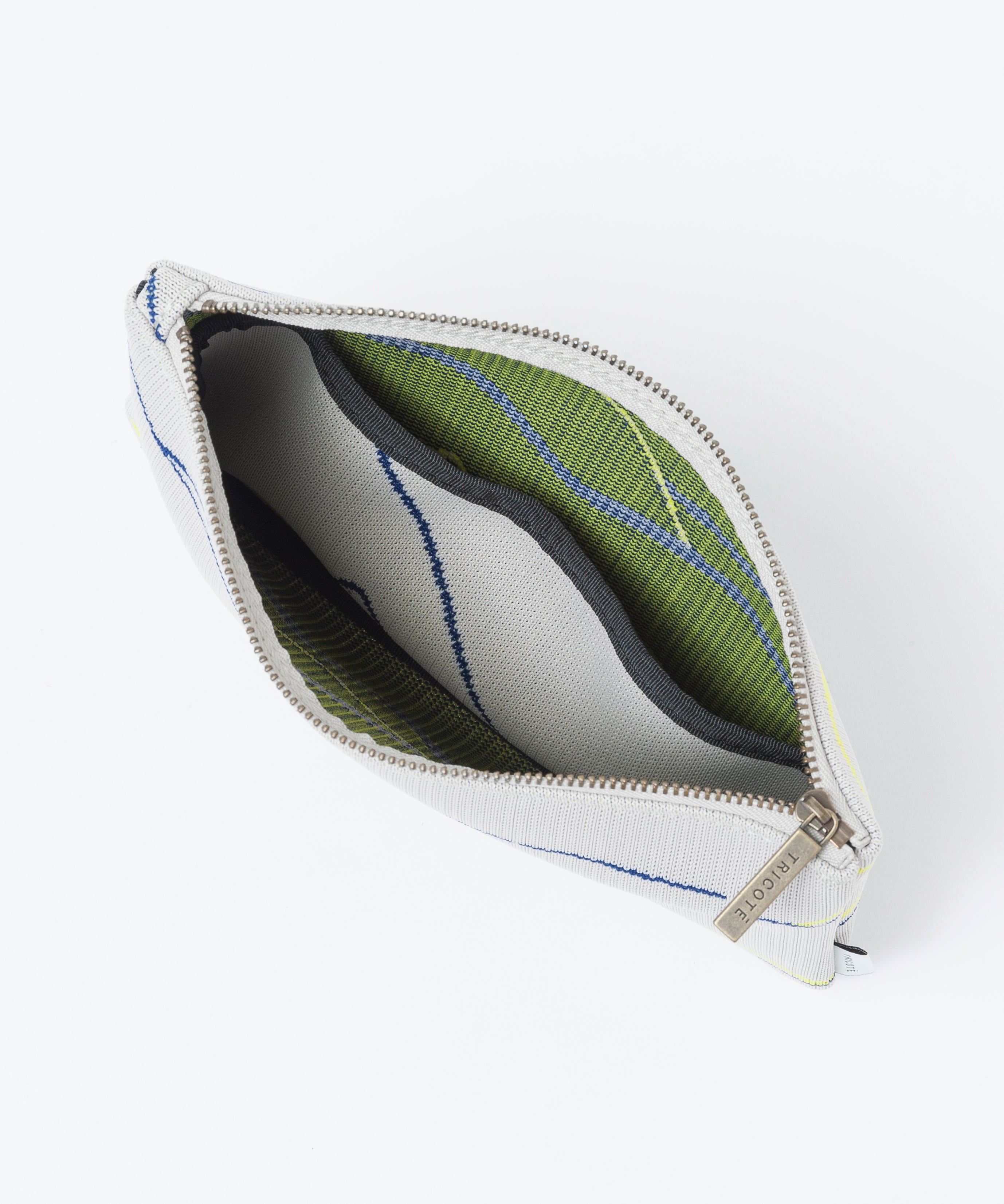 MOUNTAIN POUCH M