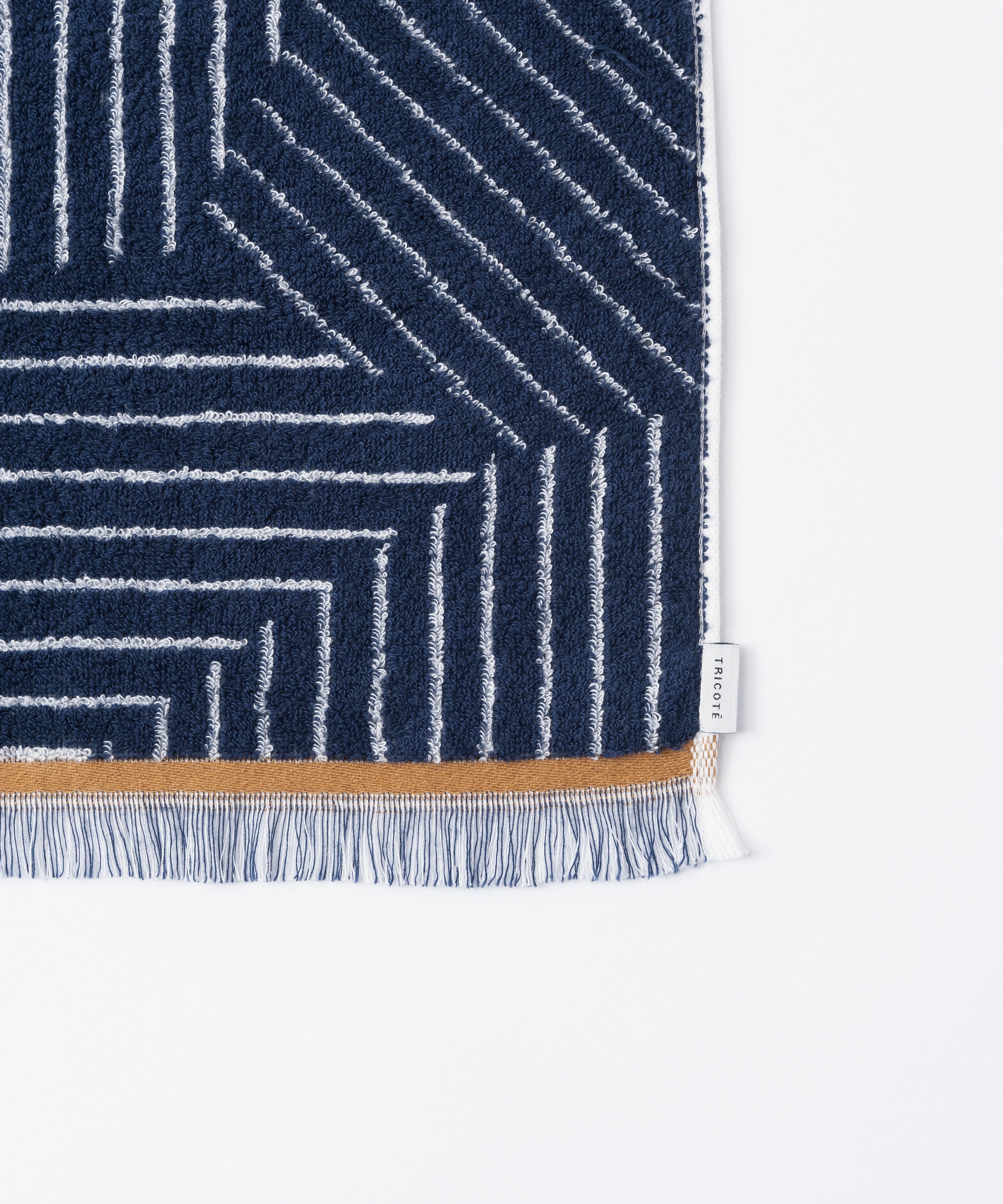 CUT LINE TOWEL