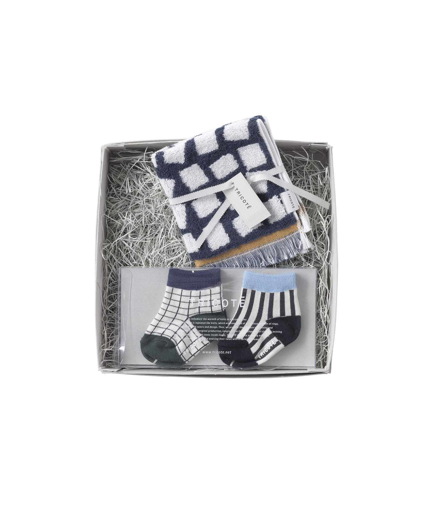 BABY GIFTSET SOCKS & HANDTOWEL