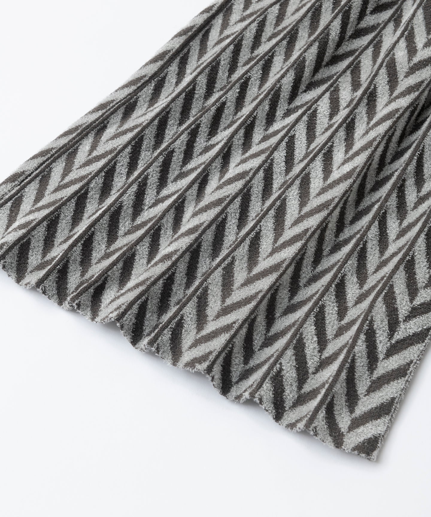 HERRINGBONE PLEATS PANTS