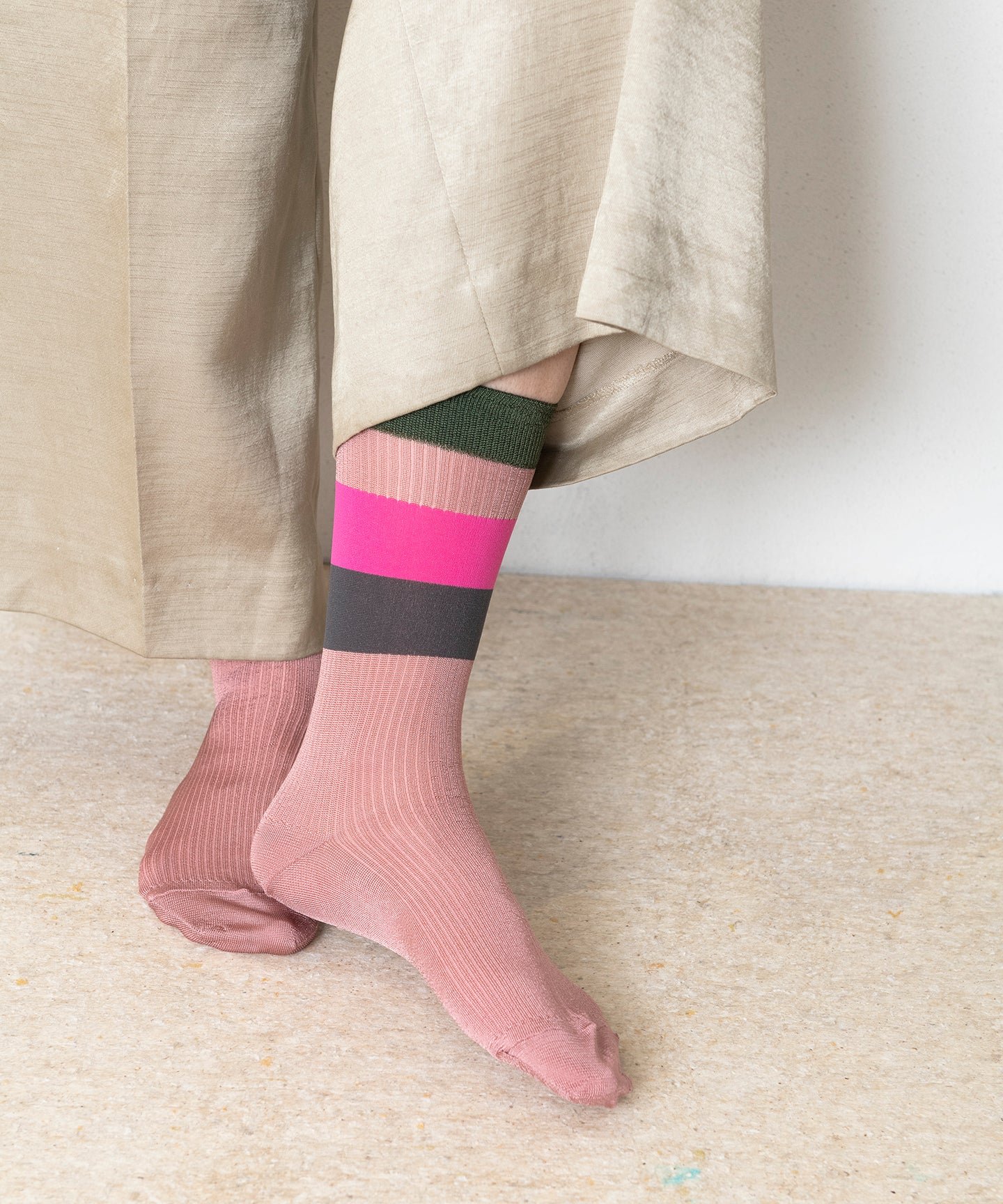 LINE LOOSE SOCKS