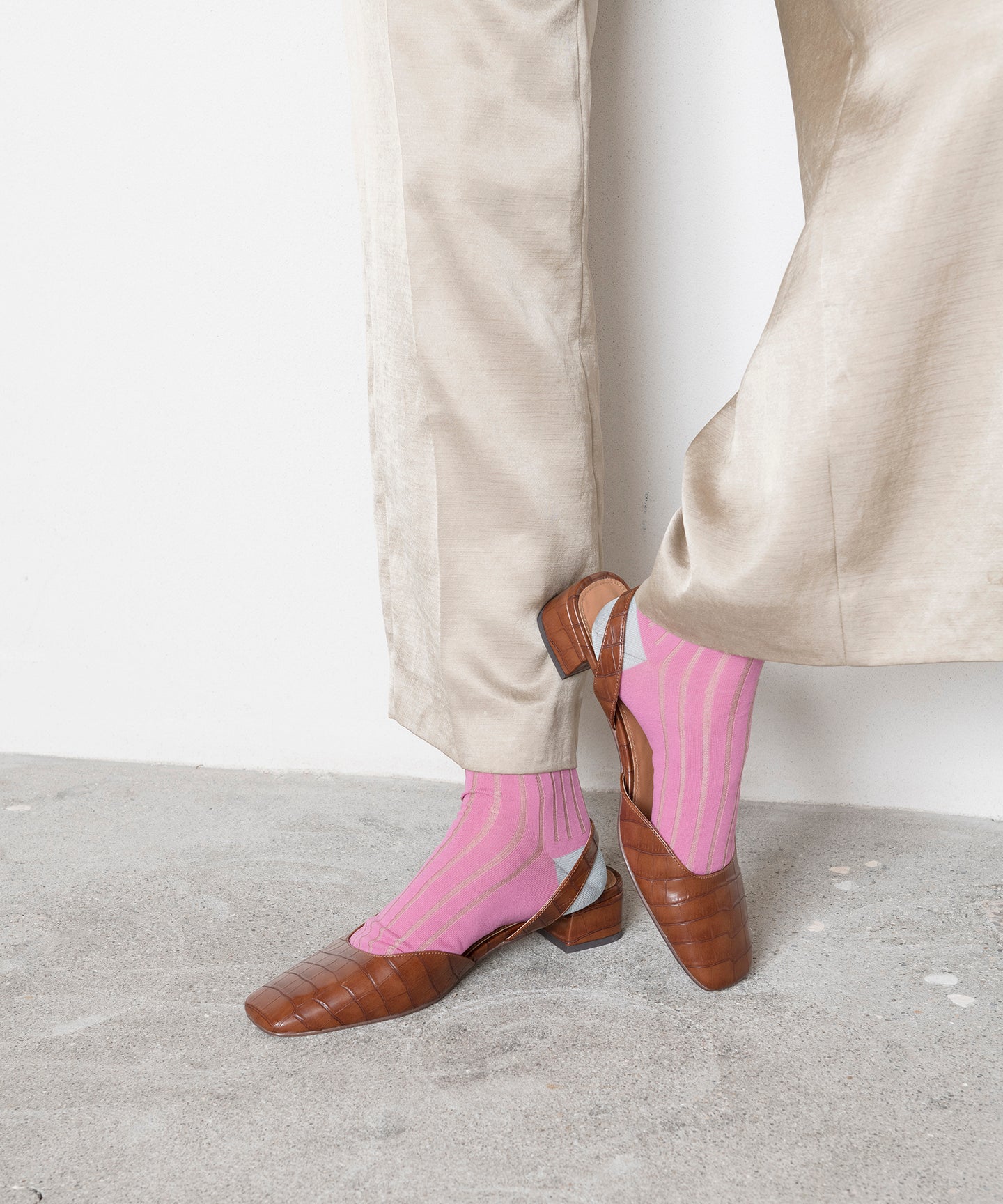 MESH BAG & SEE-THROUGH RIB SOCKS SET