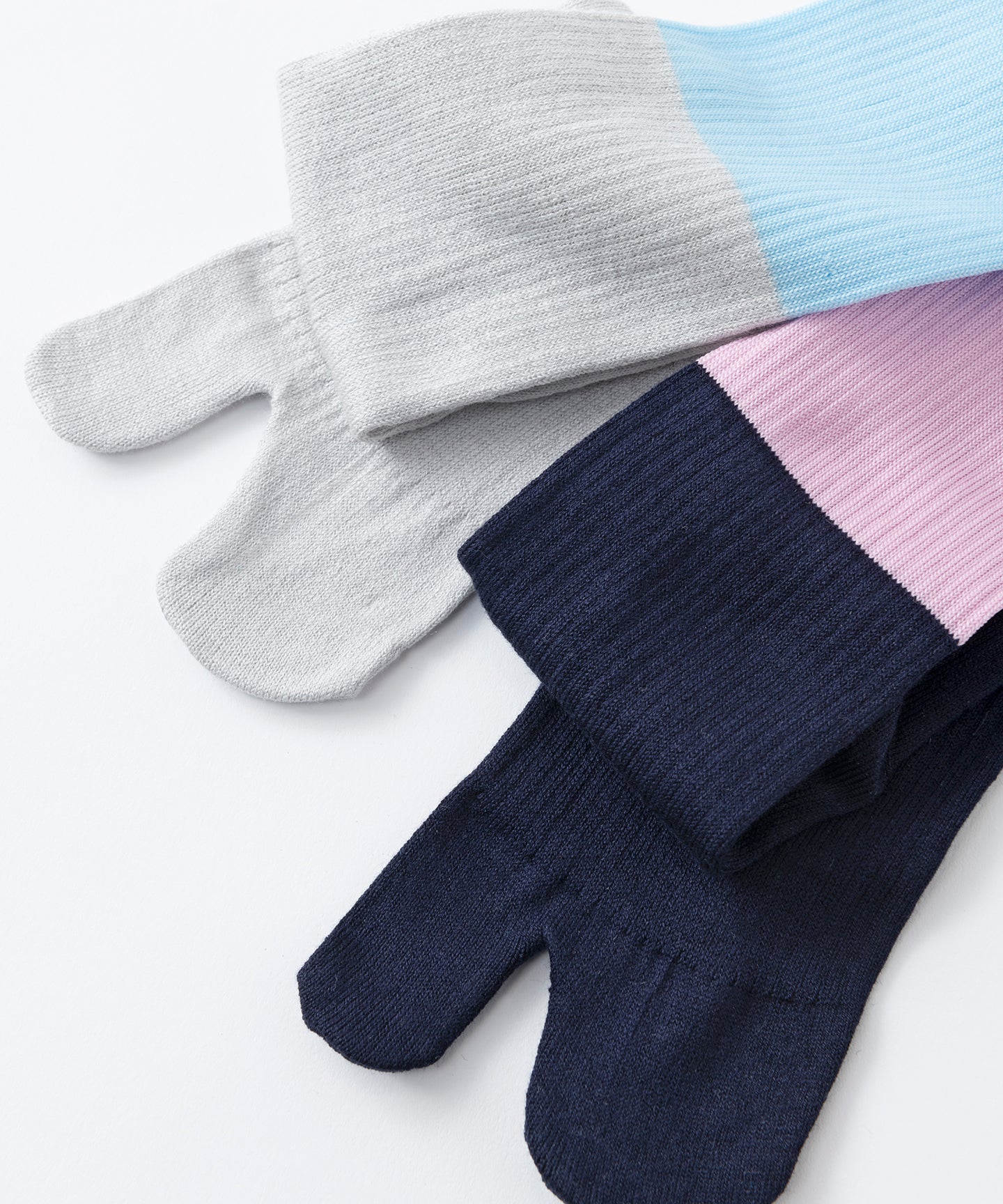 BICOLOR TABI SOCKS