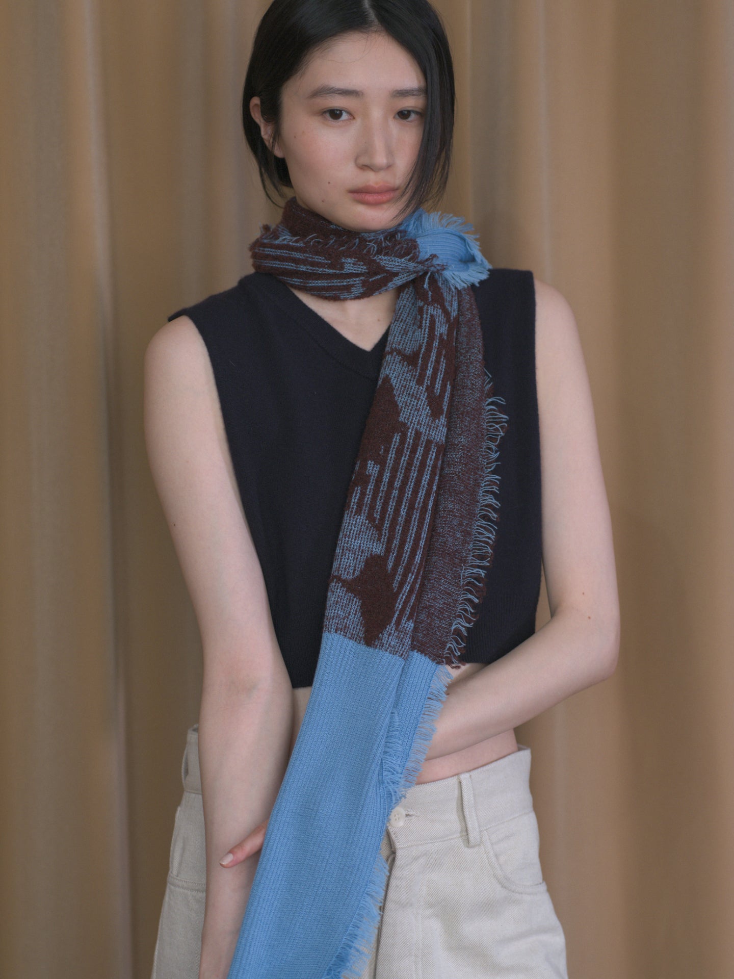 TEXTURED RIB KNIT SCARF