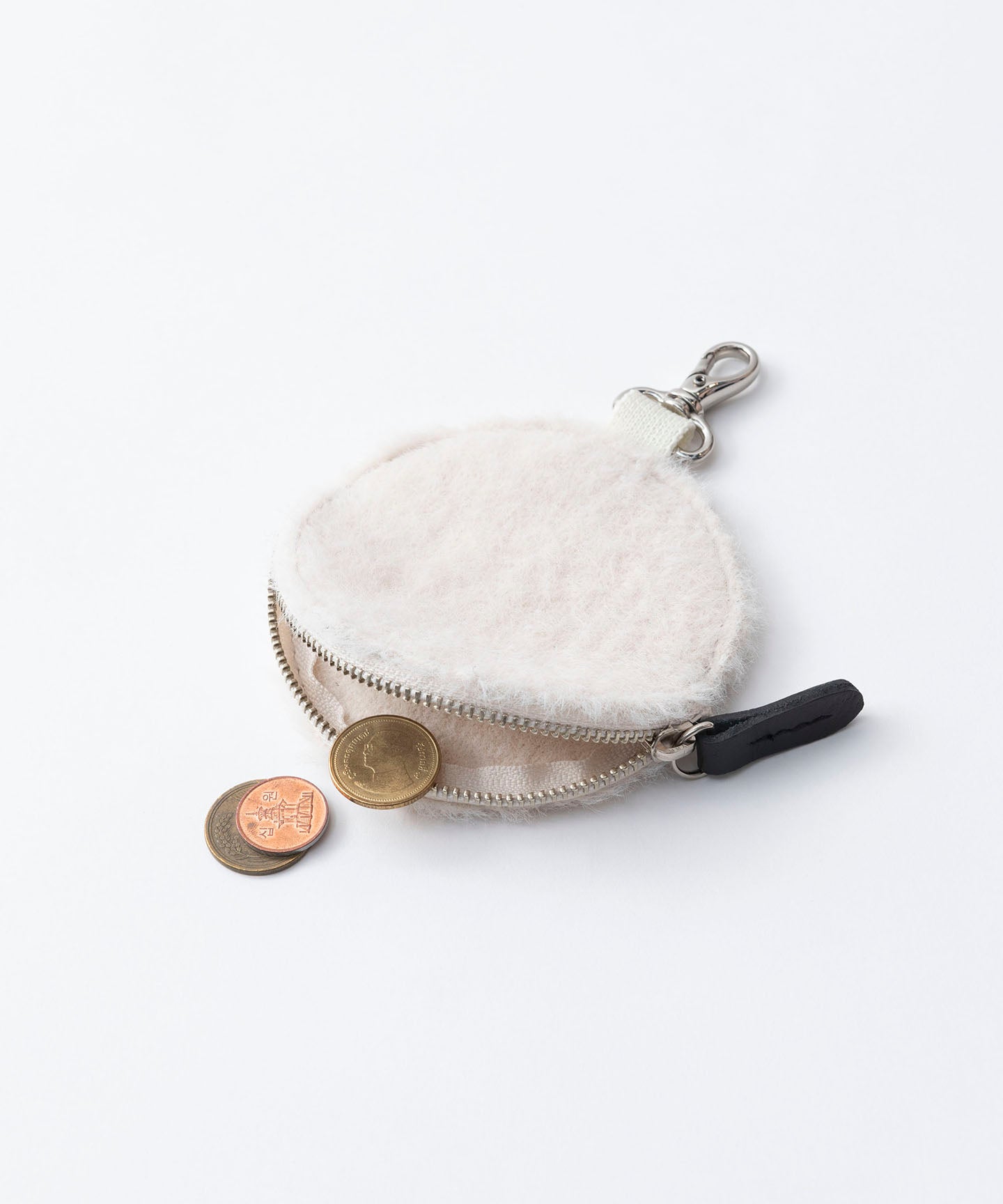 MINKY CIRCLE POUCH