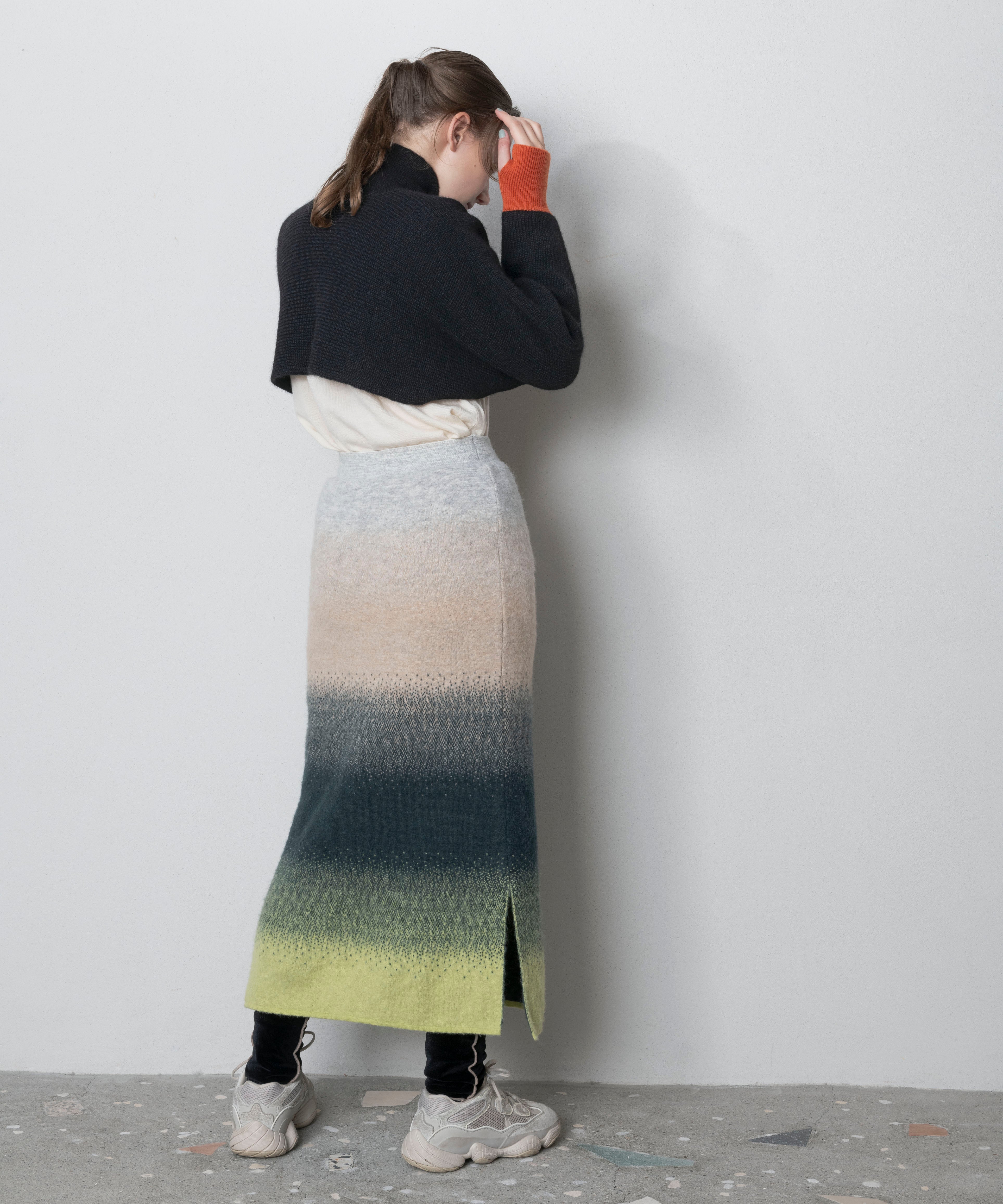 GRADATION SHAGGY SKIRT