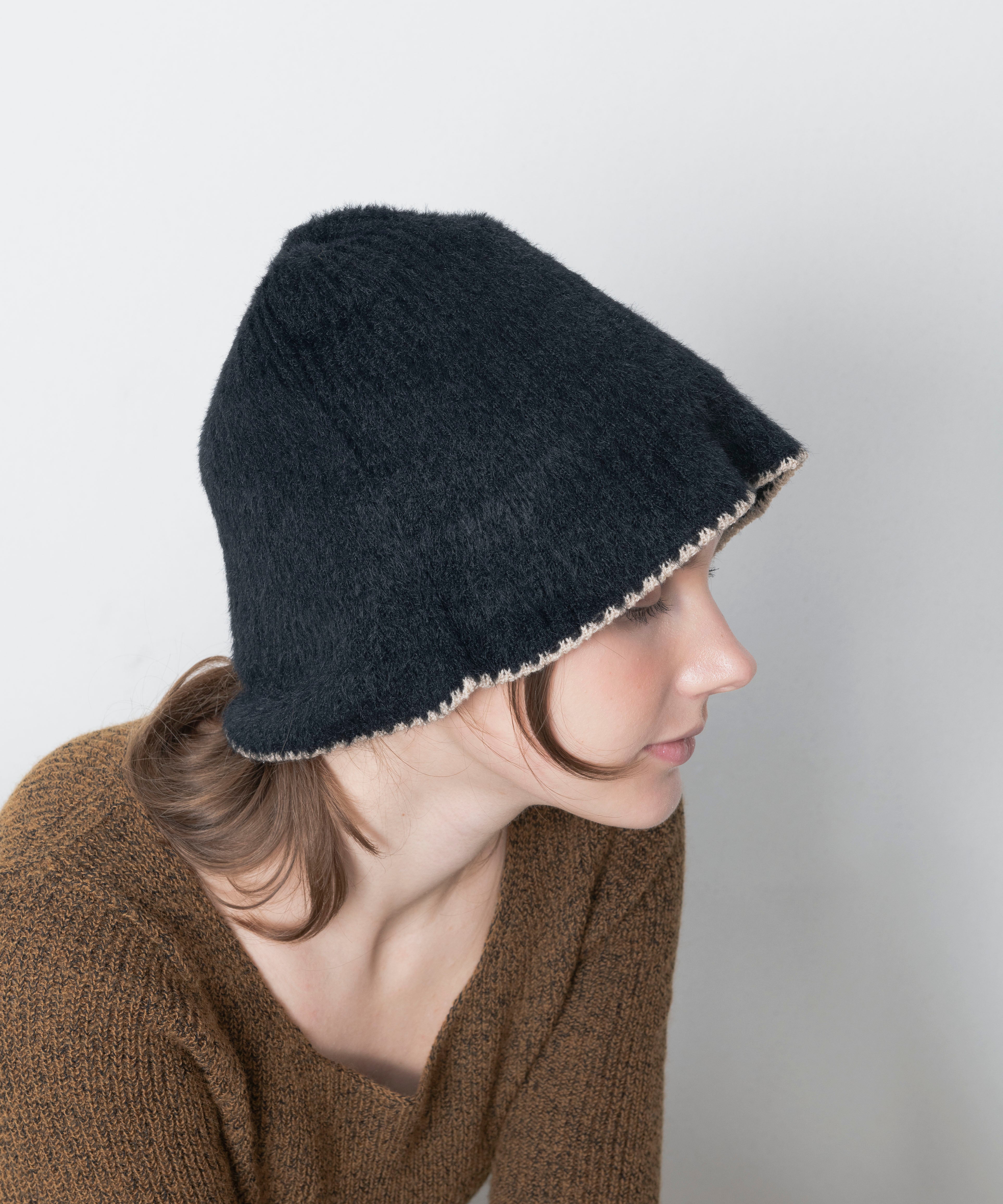 LINE KNIT HAT