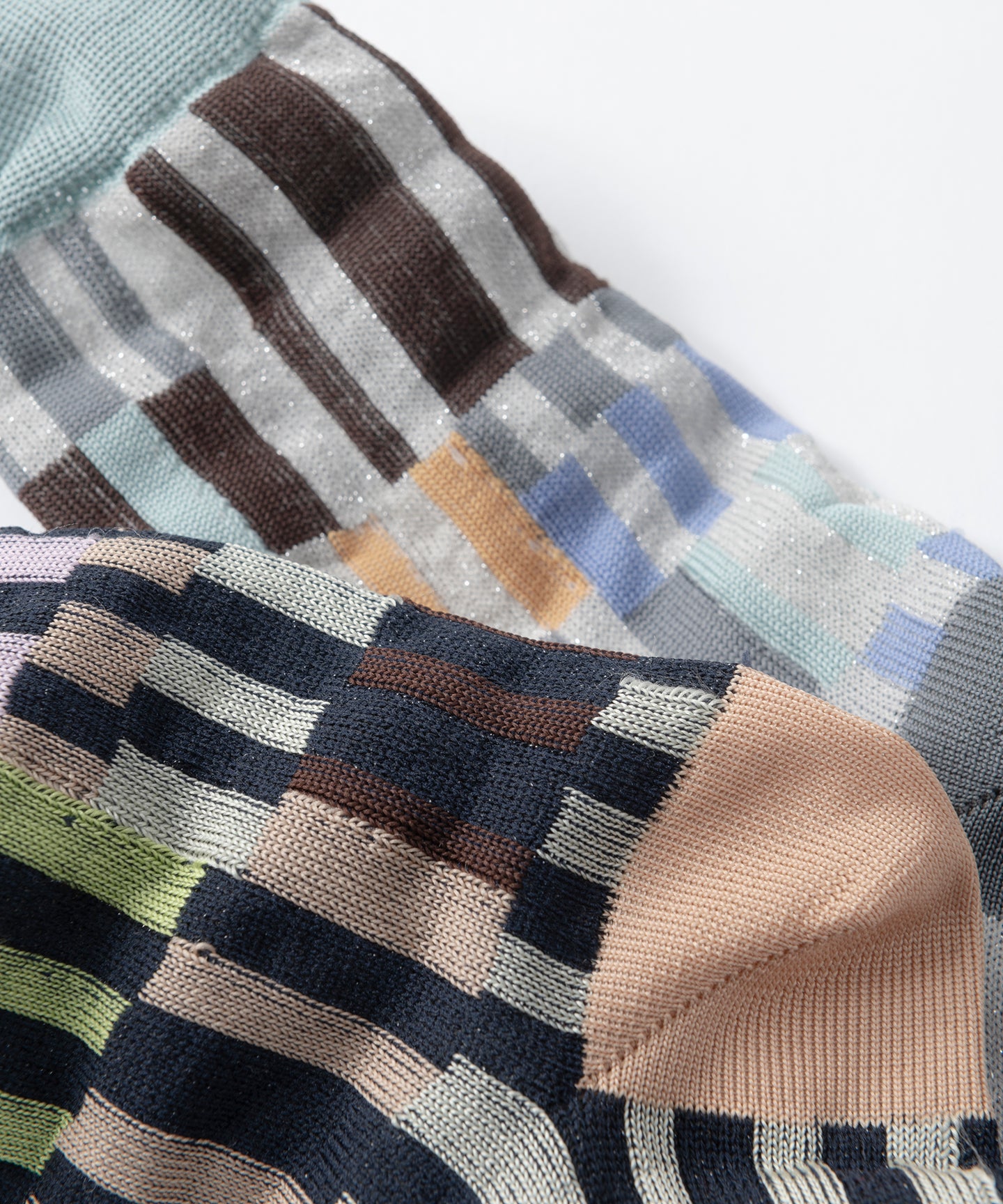 RANDOM PLAID PATTERN PATCH SOCKS