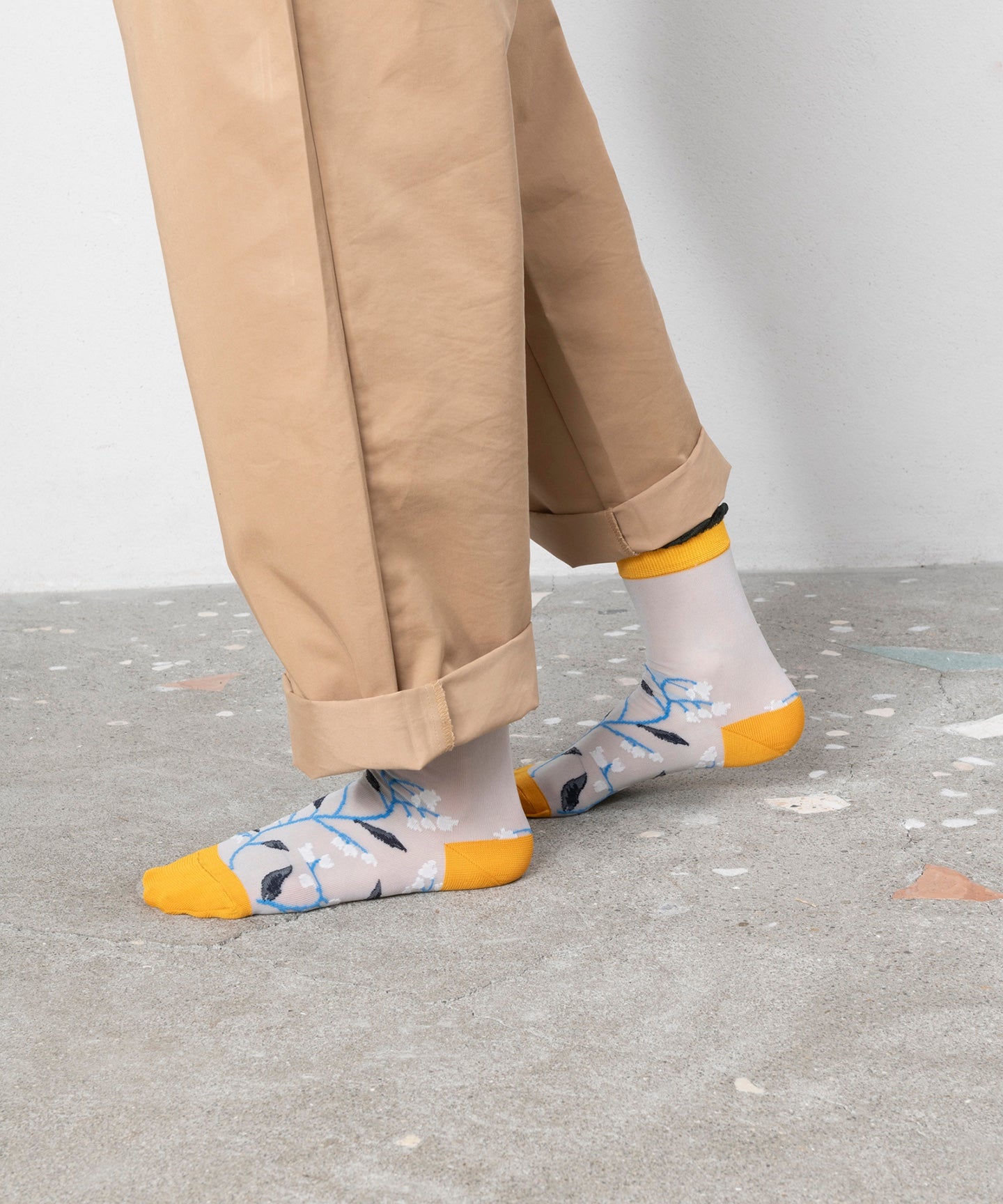 LILY-OF-THE-VALLEY BI-COLOR SOCKS