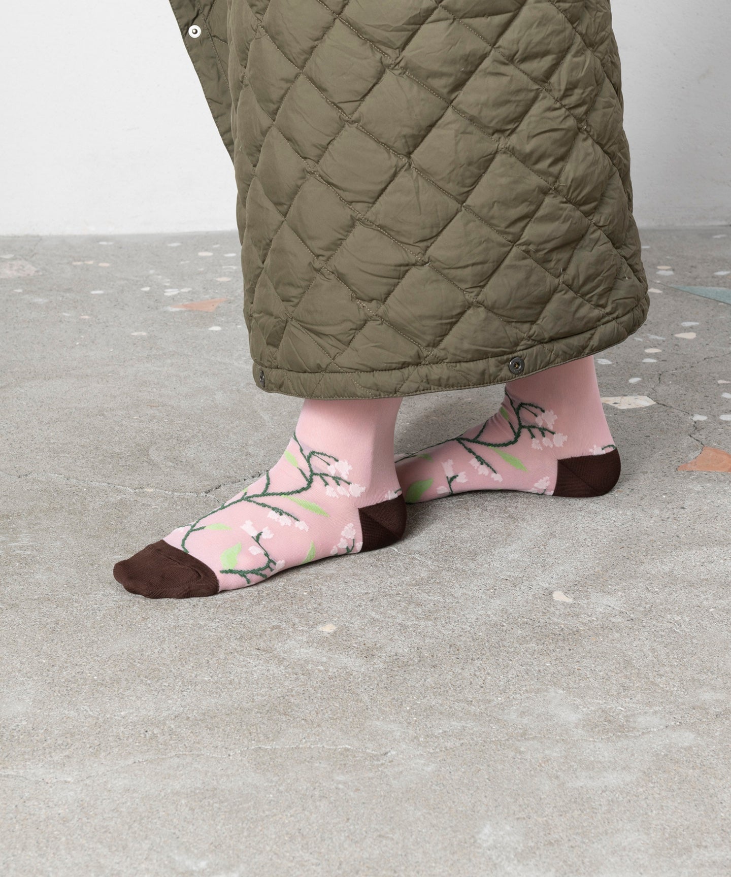 LILY-OF-THE-VALLEY BI-COLOR SOCKS