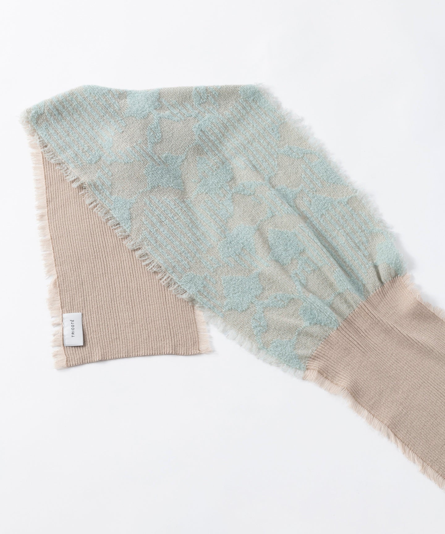 TEXTURED RIB KNIT SCARF