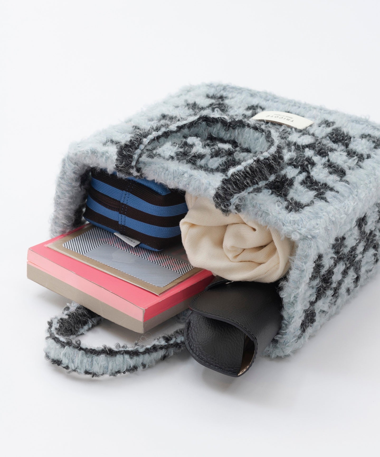 EN CHECKERED BAG