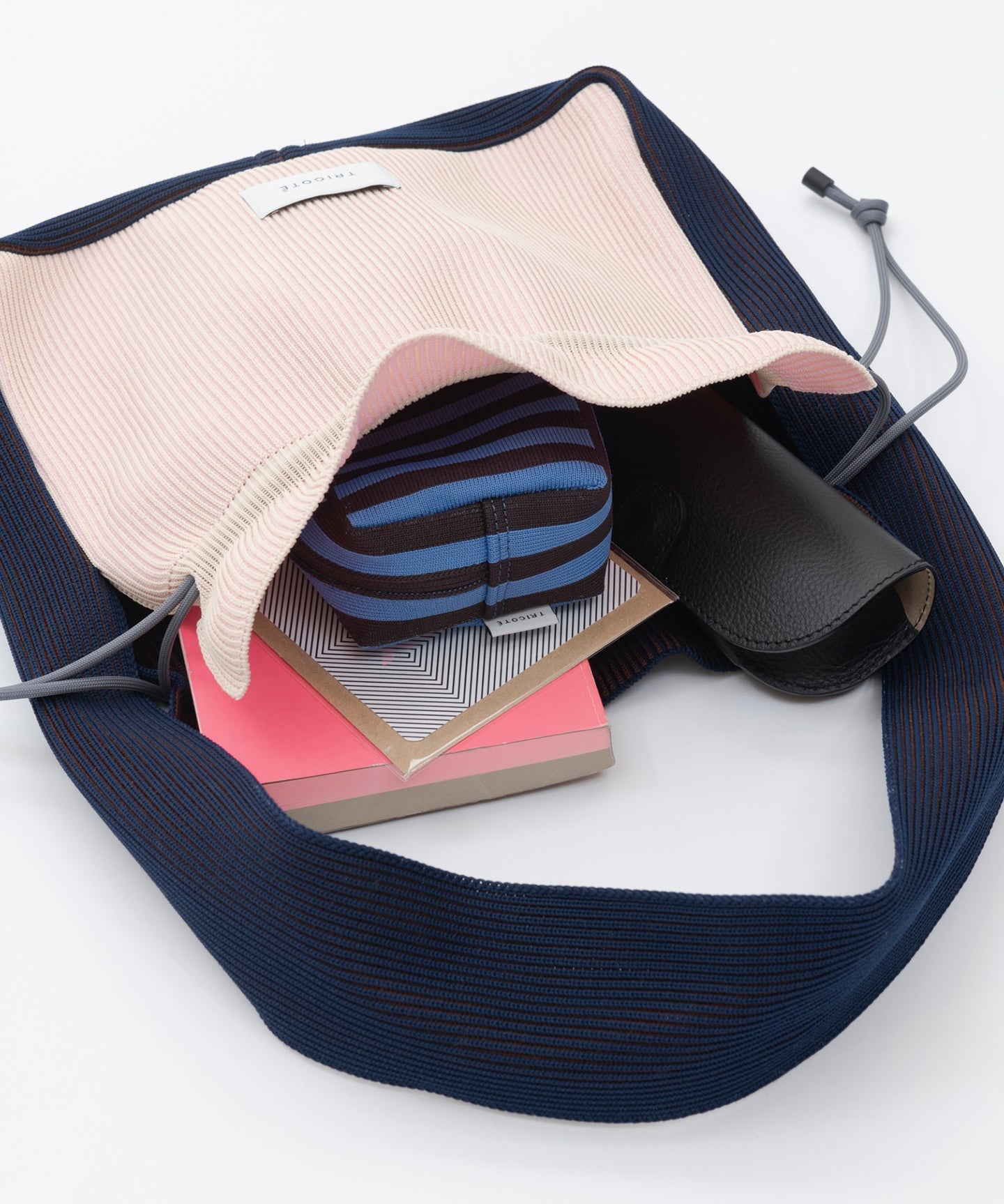 RIBBED POUCH BAG
